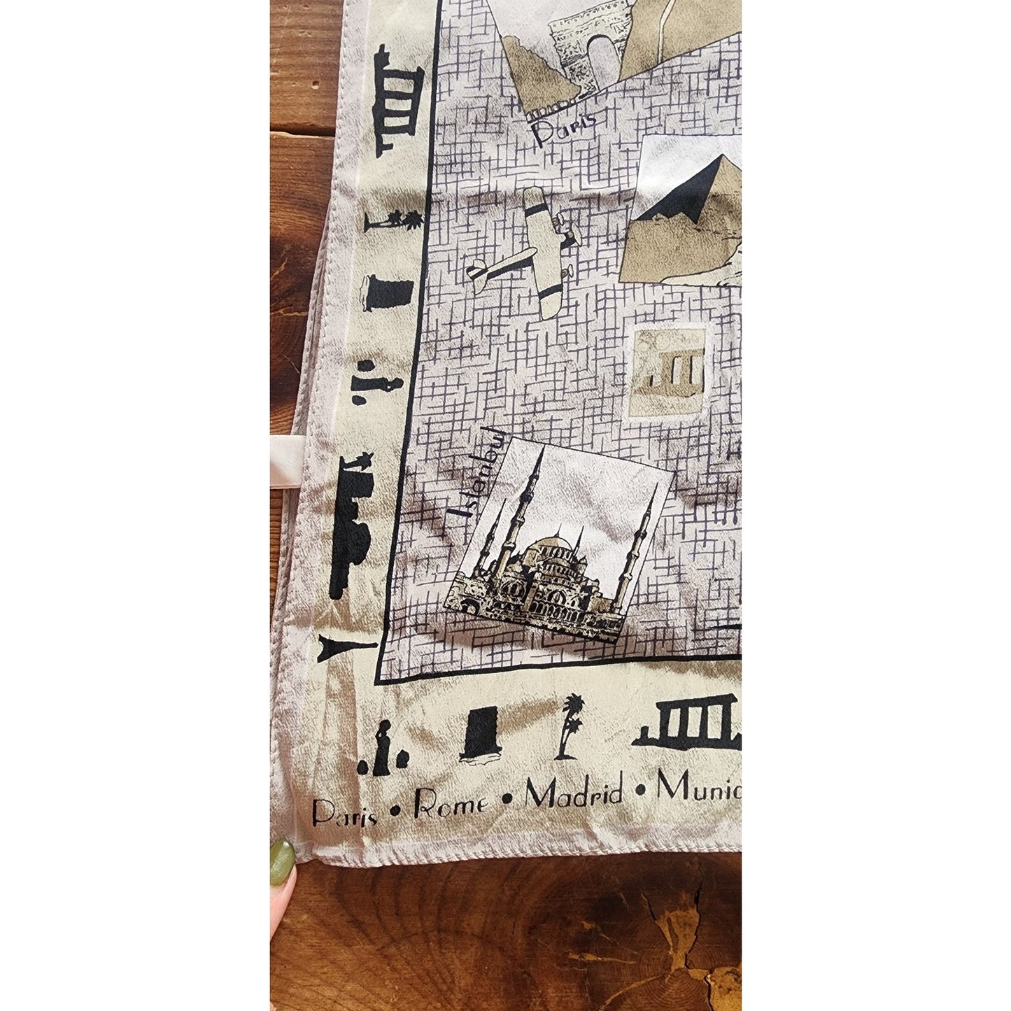 Vintage Souvenir Scarf Capital Cities Architecture Favolosa Silkprint