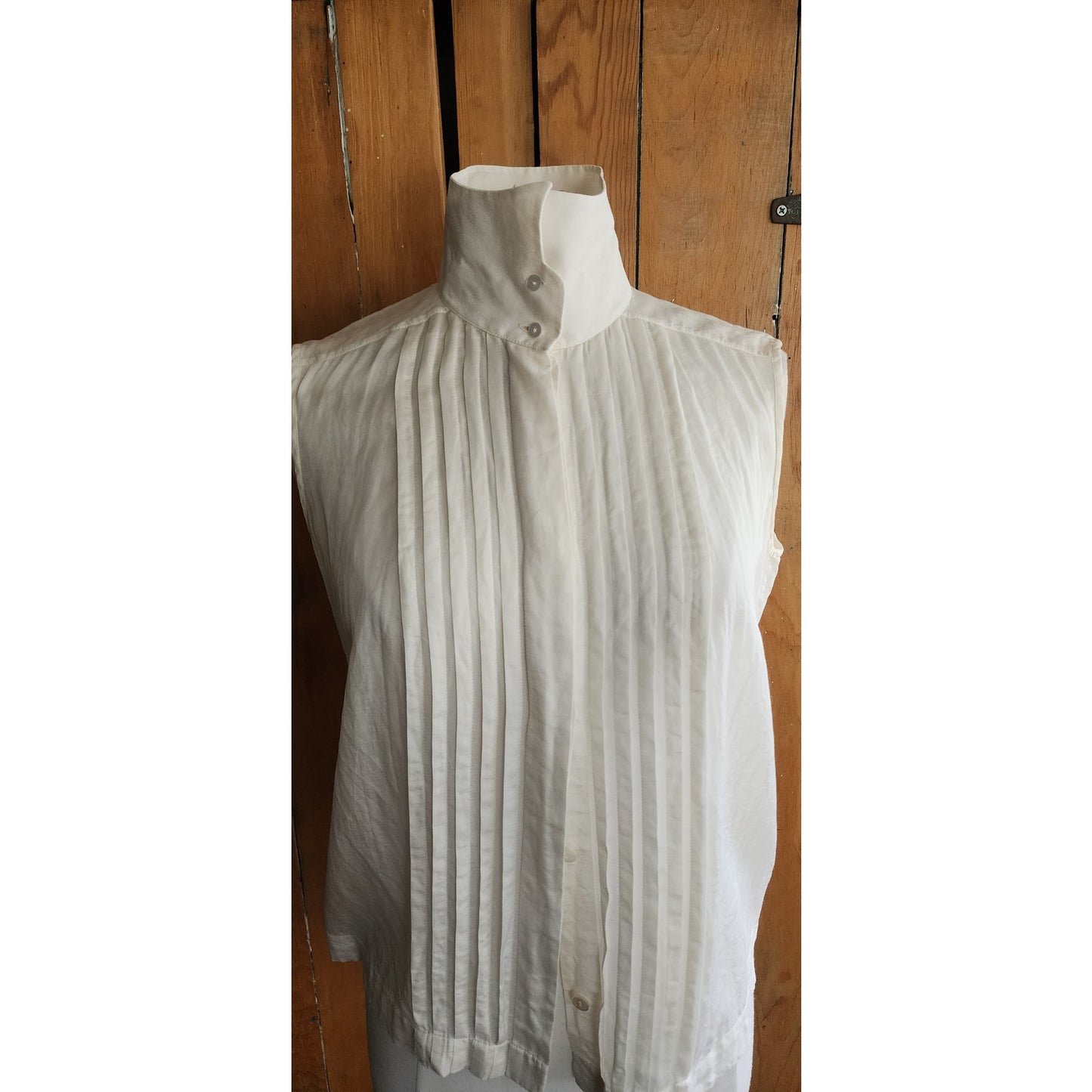 Chanel 2006 White Pleated Blouse Sleeveless Cotton Silk / M