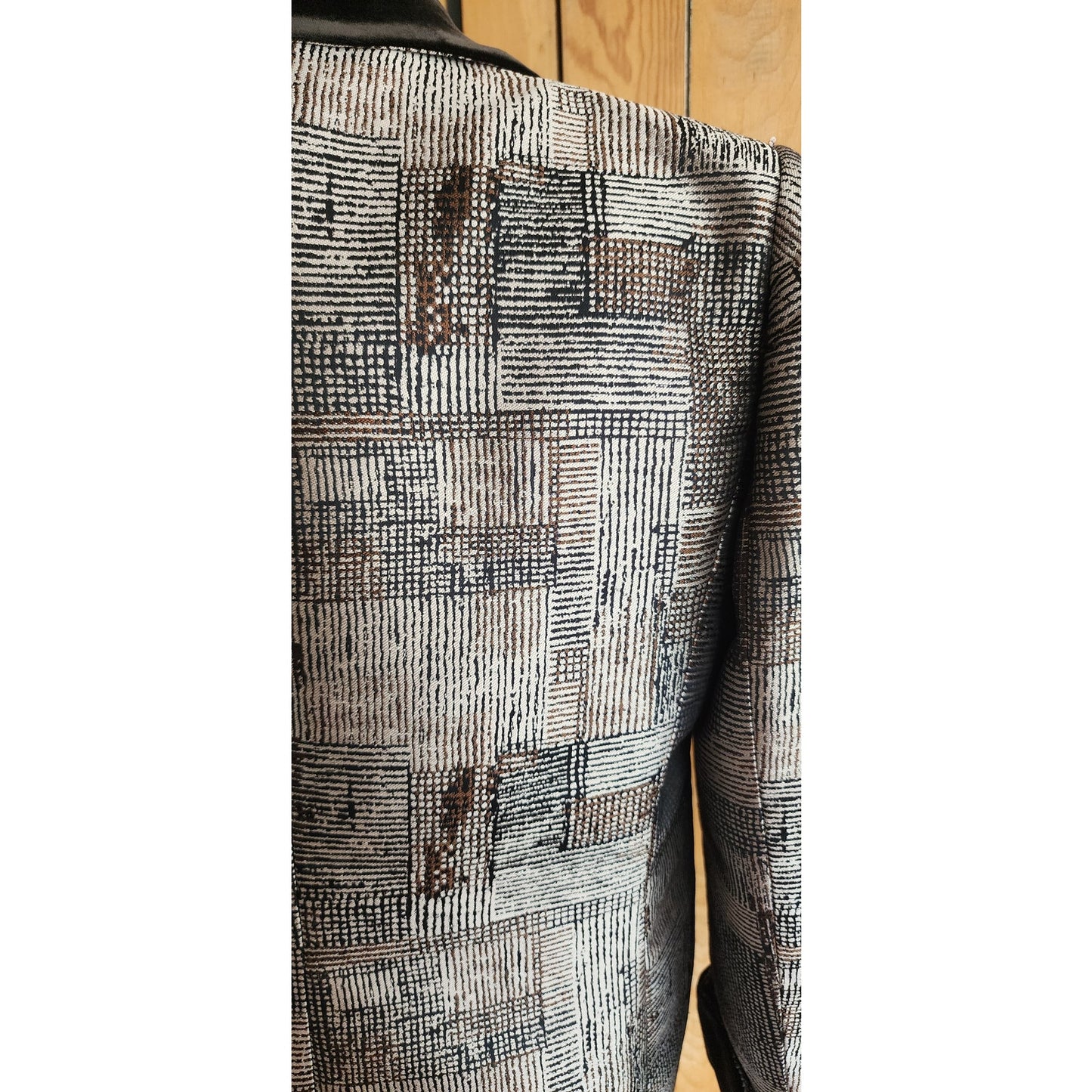 Armani Collezioni 2017 Blazer Silver Black Jacket Jacquard Print Asymmetrical Buttons size 16