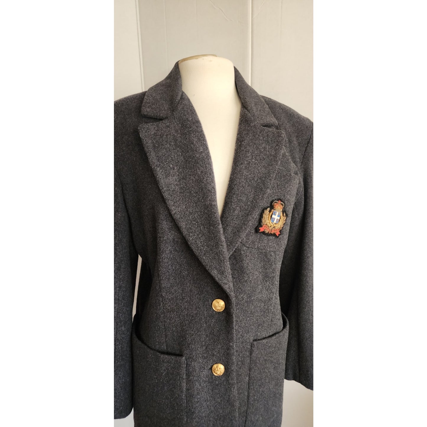 Vintage 80s Gray Blazer w/Heraldic Crest by Hugo Buscati / M
