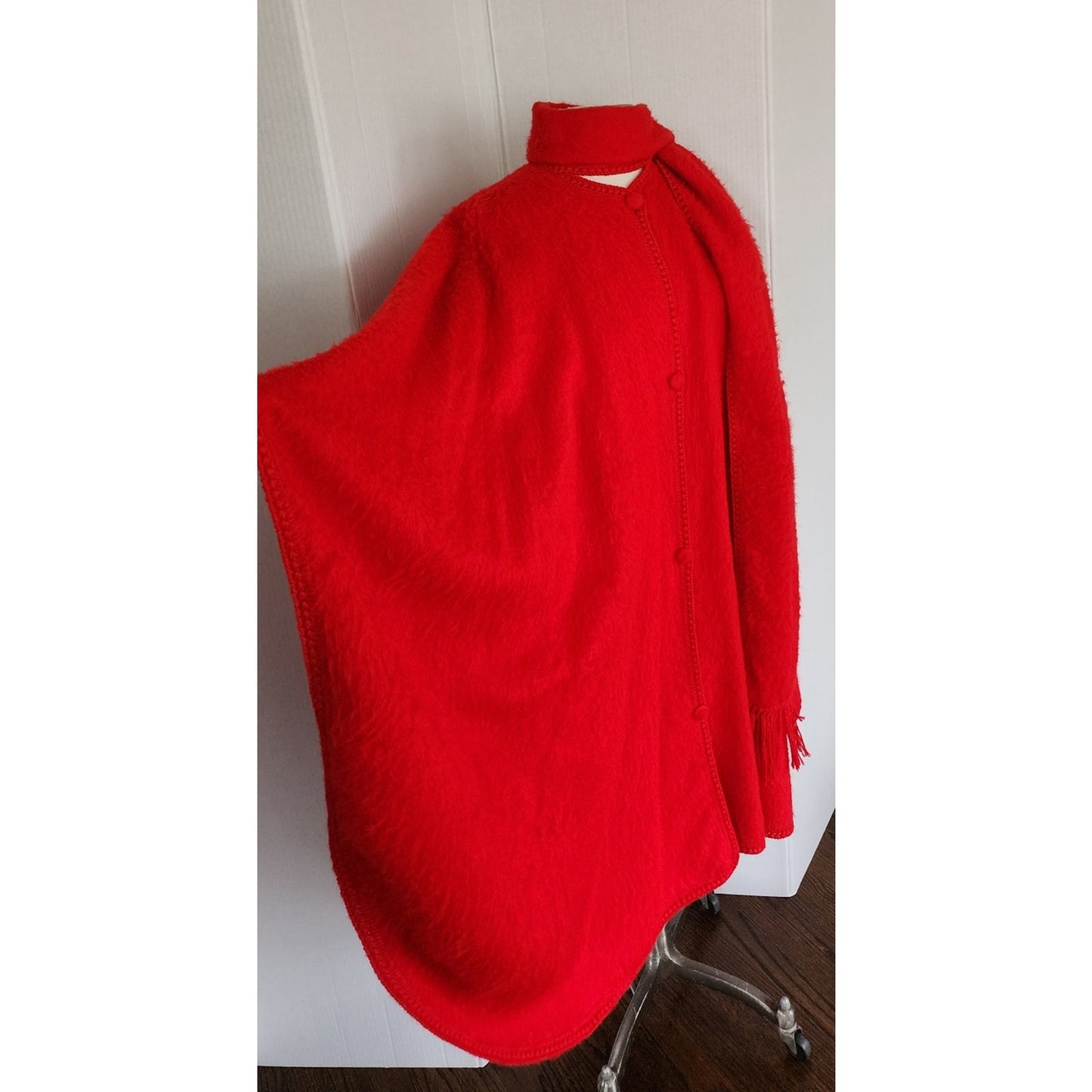 Vintage Red Cape Alpaca Wool Blend w/Attached Scarf Peru Capchatex