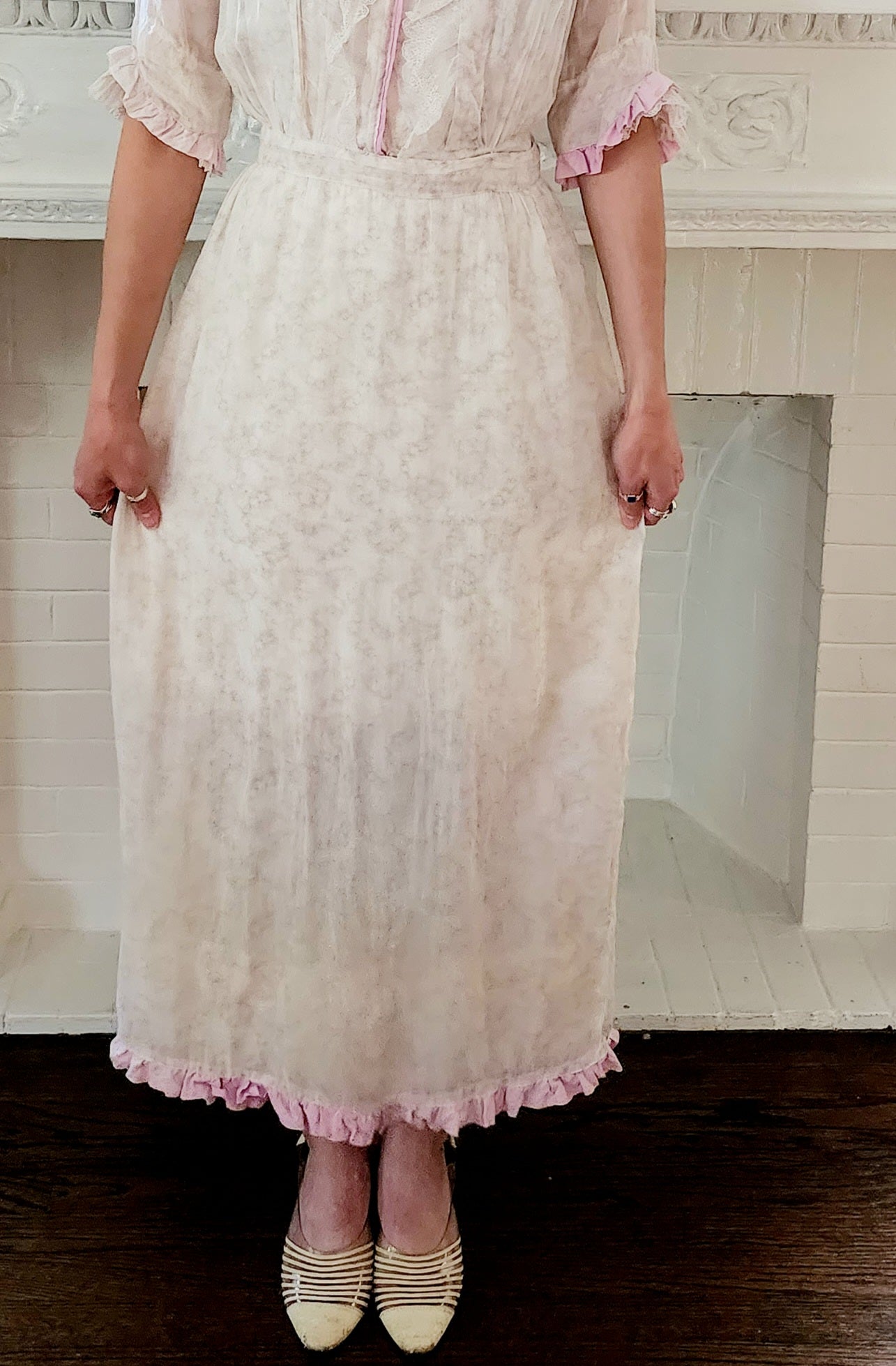 Edwardian Dress Subtle Floral Print w/ Pink Trim S