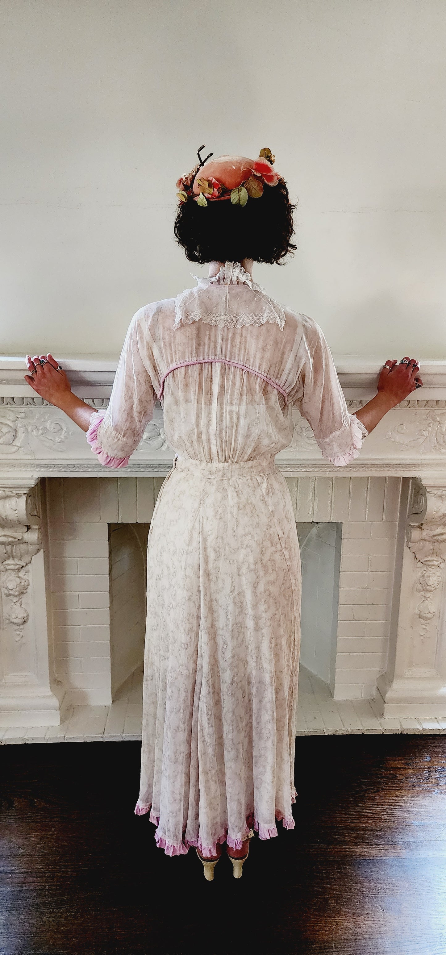 Edwardian Dress Subtle Floral Print w/ Pink Trim S