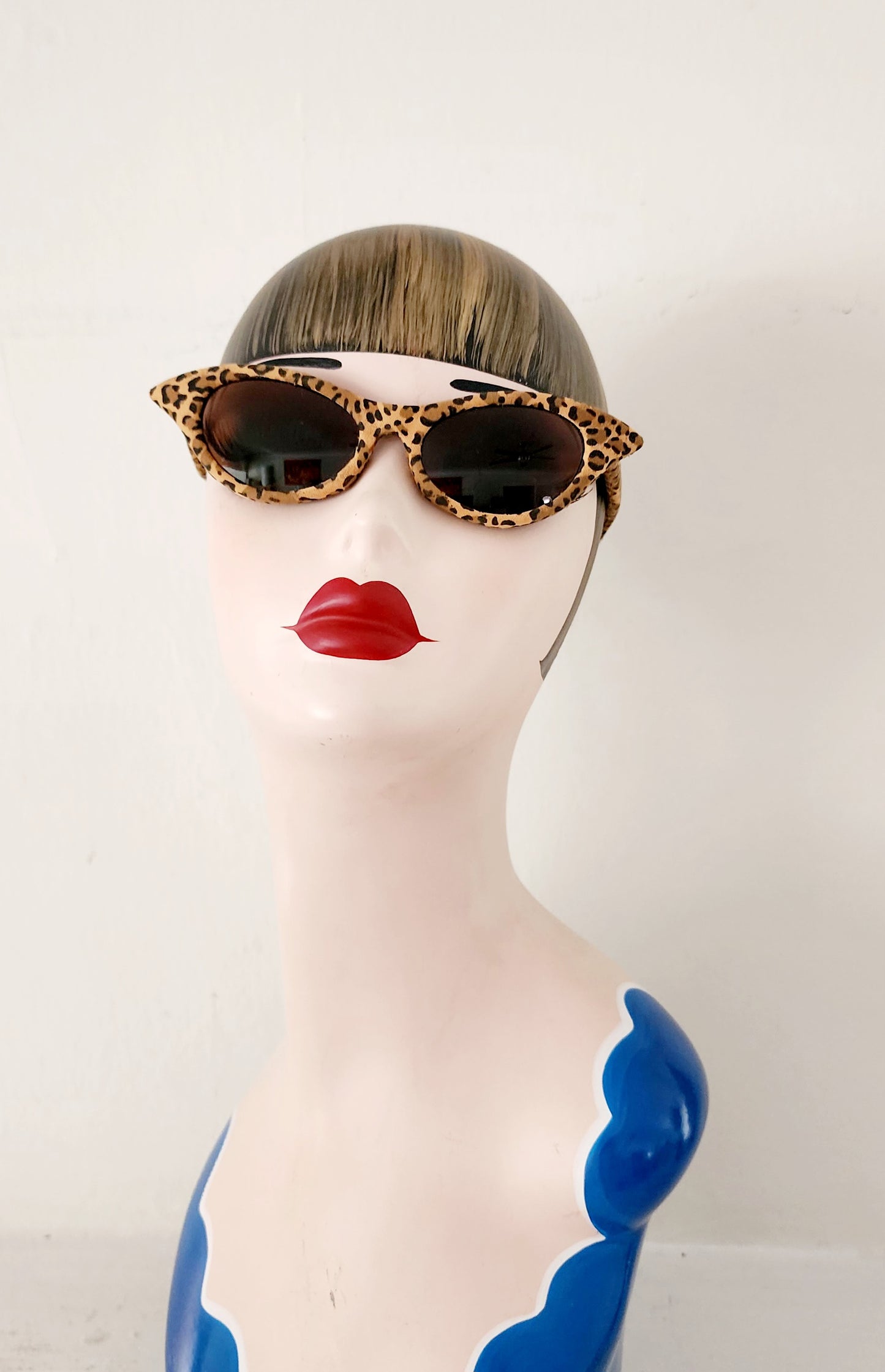 Vintage Cat Eye Sunglasses Leopard Print