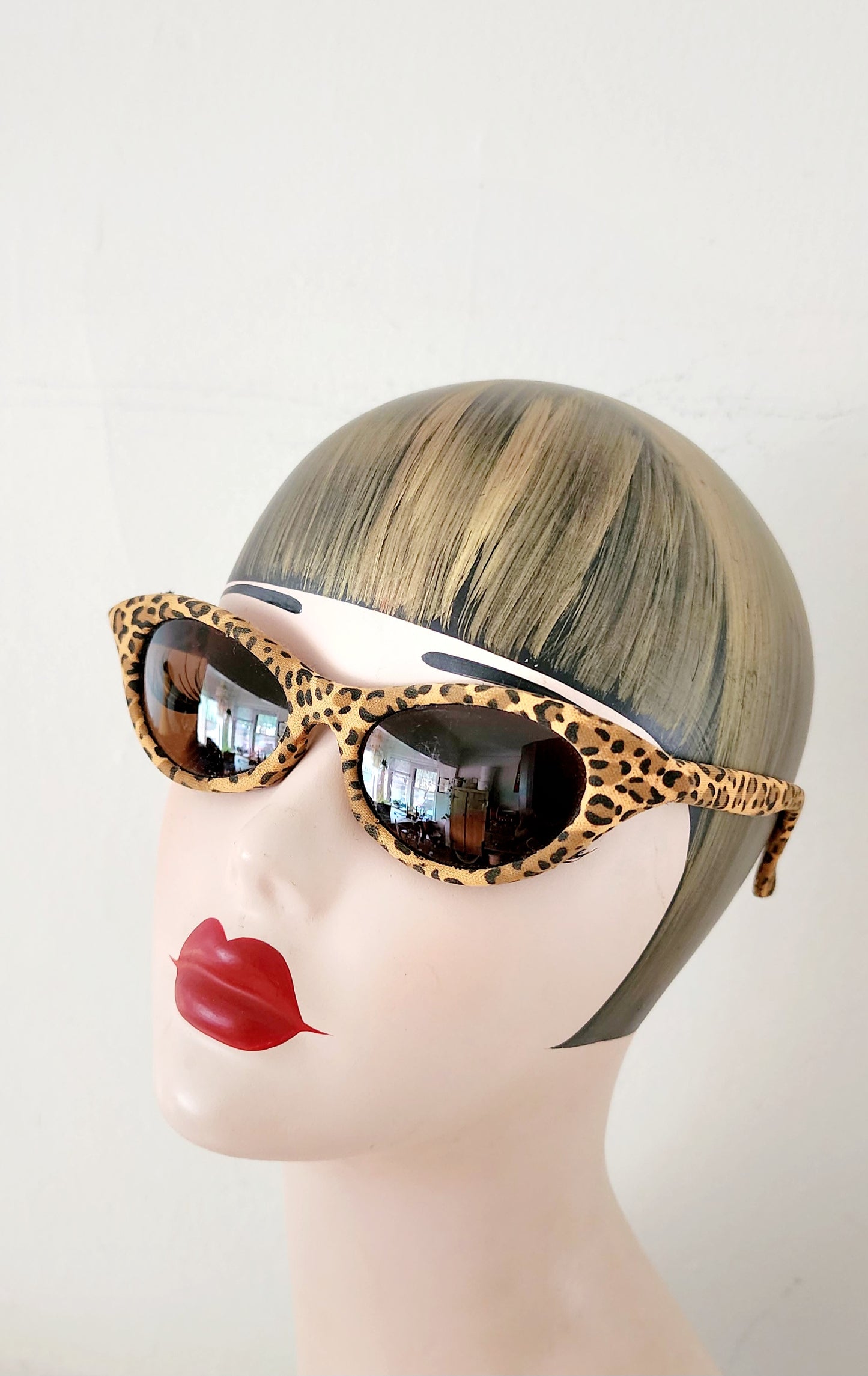 Vintage Cat Eye Sunglasses Leopard Print
