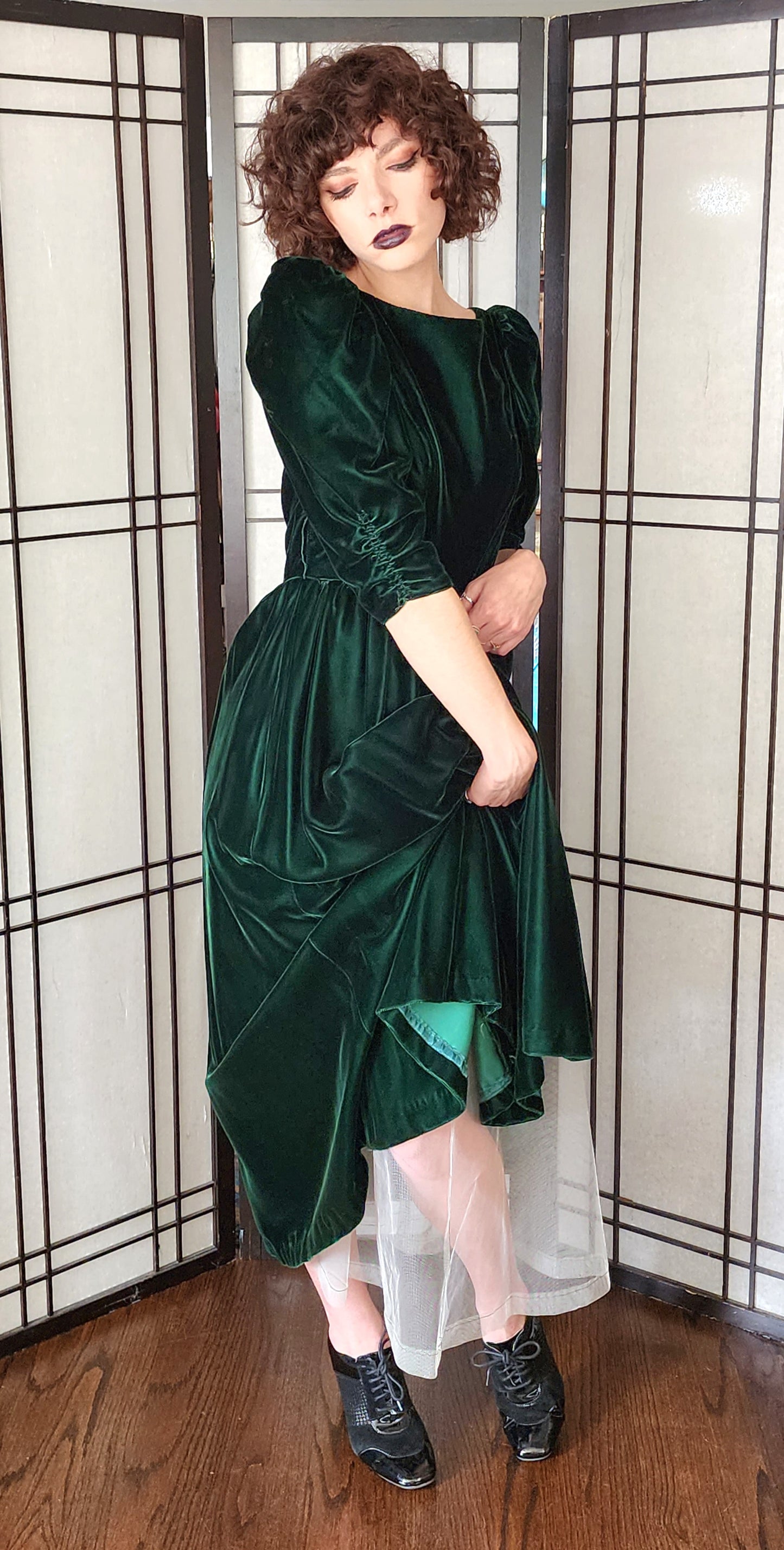 80s Green Velvet Dress Puffed Shoulders / Small