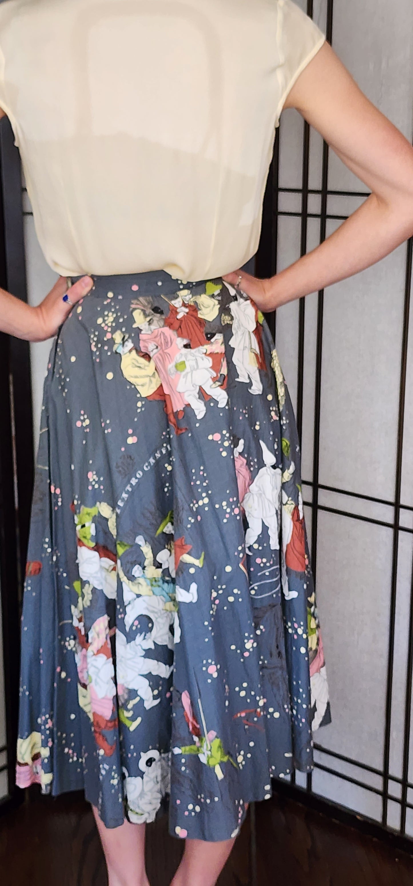 50s Cotton Print Circle Skirt in Gray Carnival Print Italian Theater Rockland
