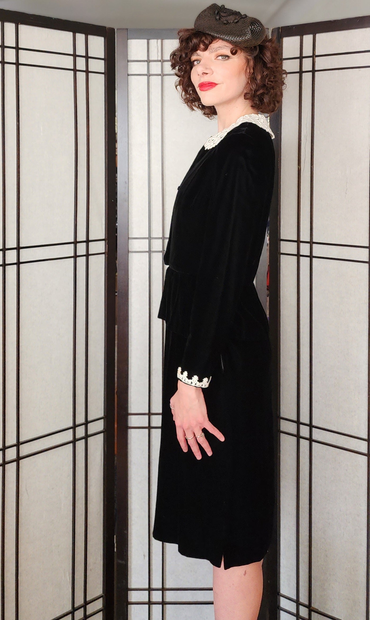 80s Black Velvet Dress White Lace Collar Joan Leslie Kasper