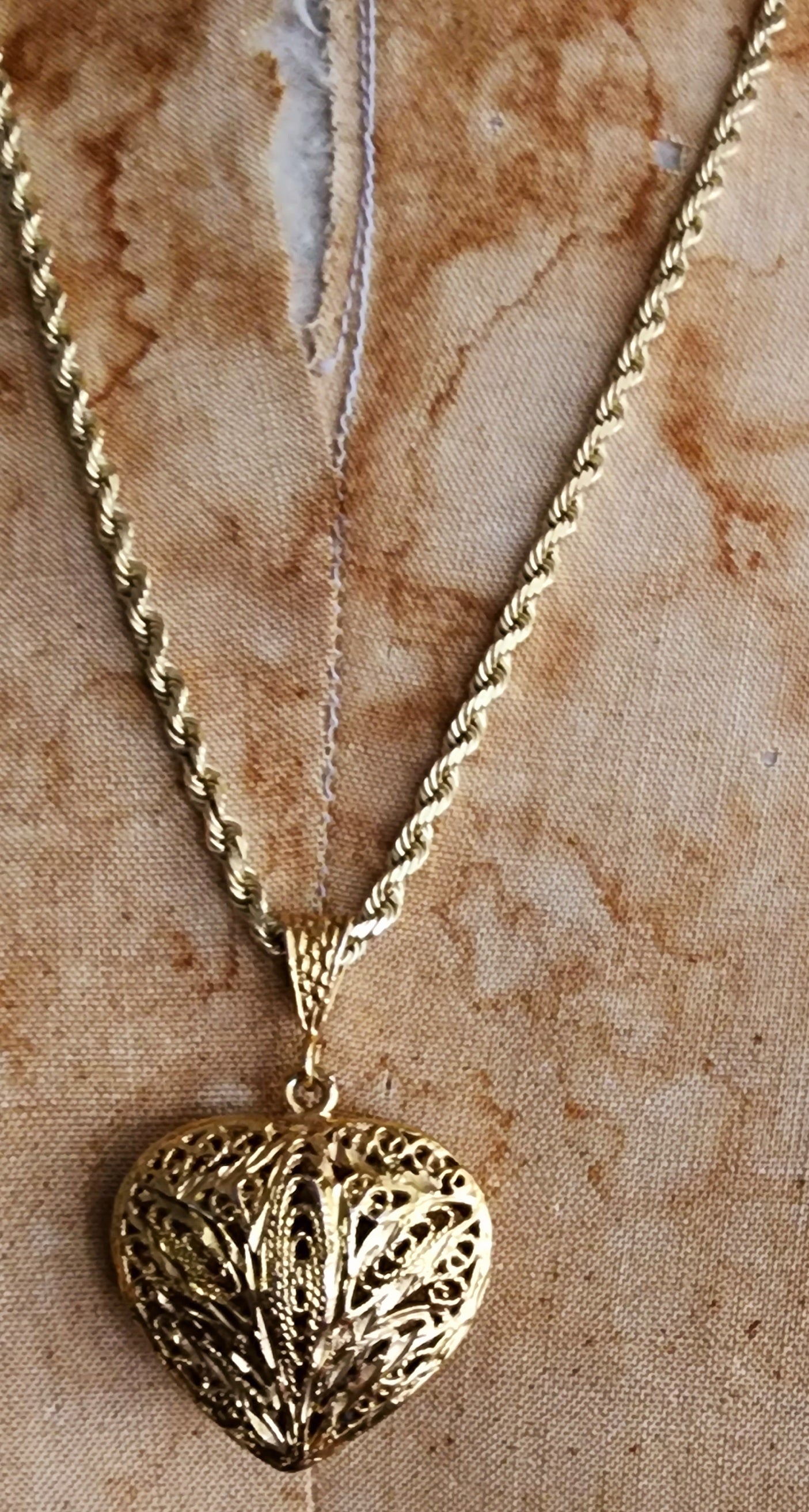 Vintage Heart Gold Pendant Necklace