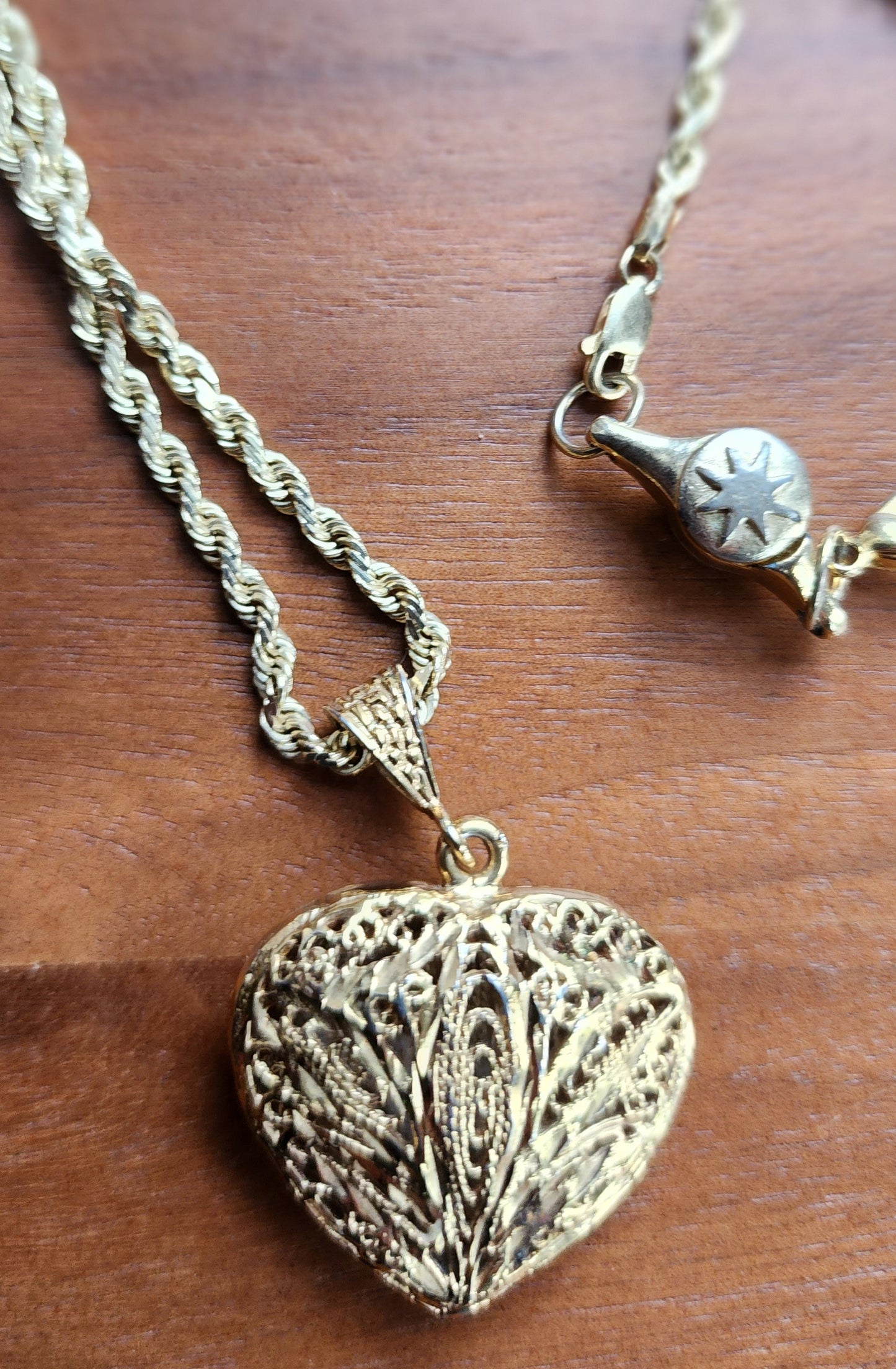 Vintage Heart Gold Pendant Necklace
