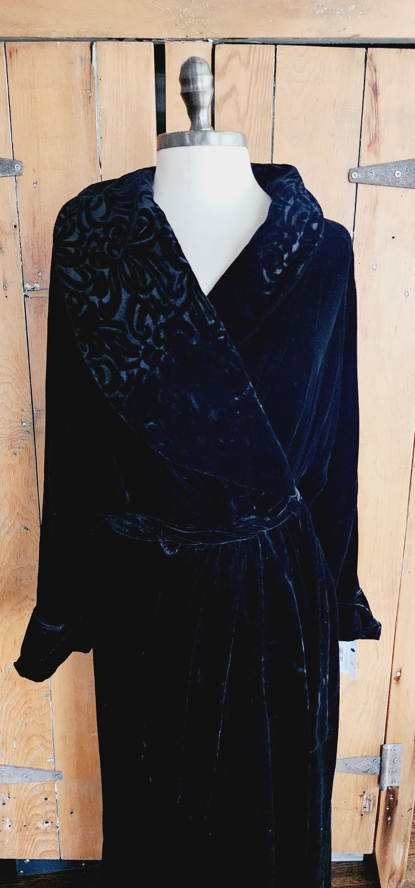 Vintage 80s Black Velvet Robe Coat Neiman Marcus Diamond Tea