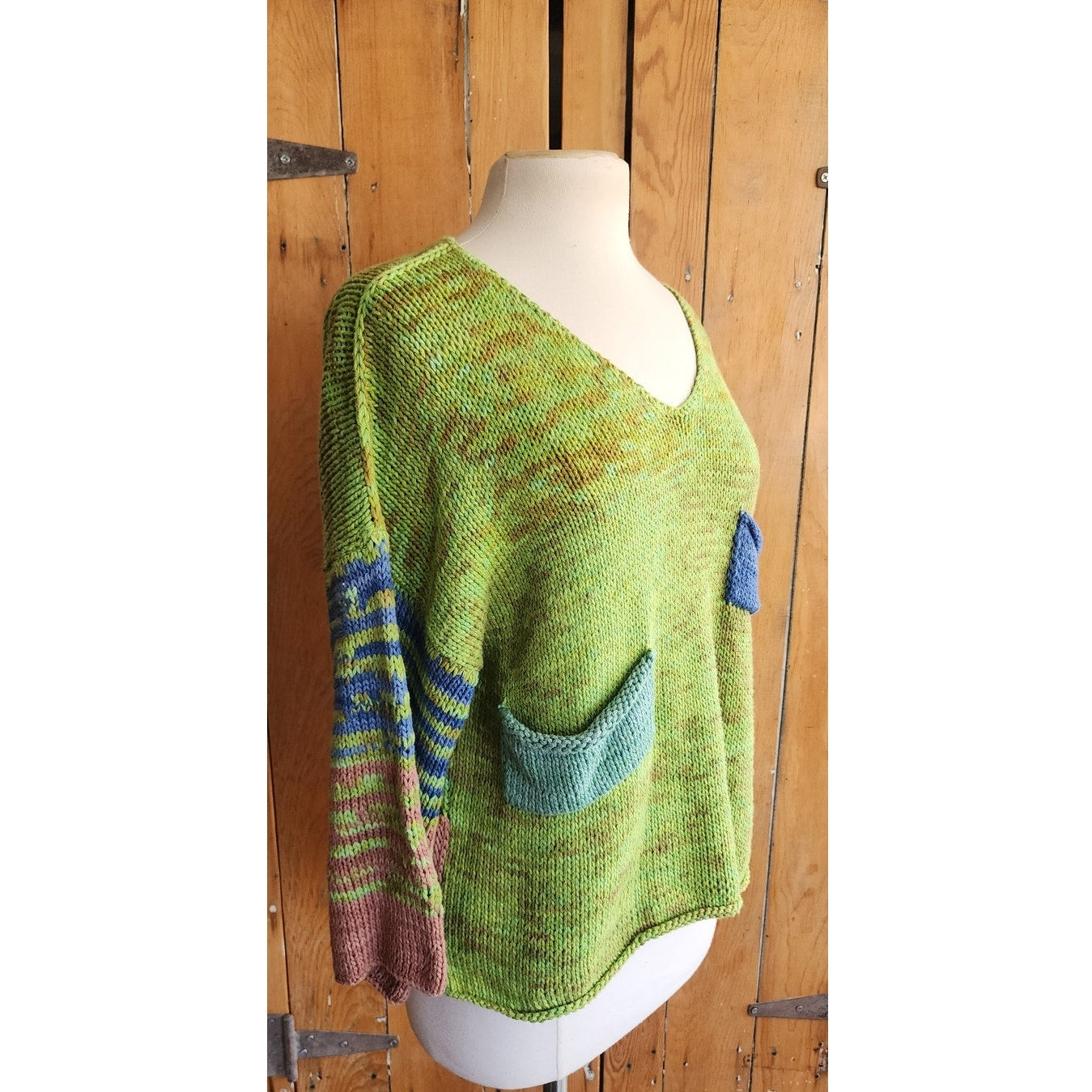 Artisinal Sweater Handknit Cotton Green V Neck w/Pockets / Nonpareil Vita March