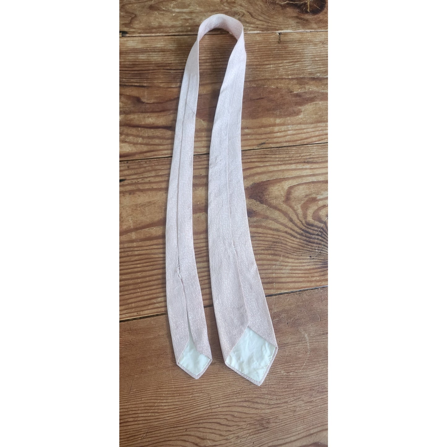 Vintage 1930s Mens Necktie Pink Red Horses Equestrian Short Length