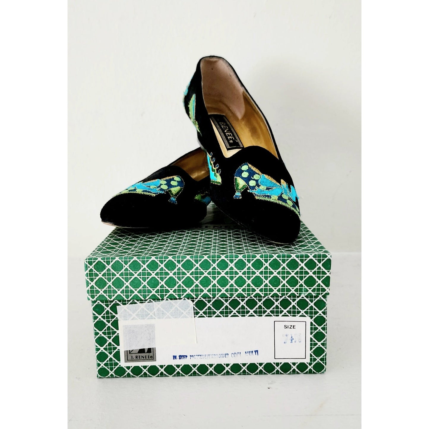 Vintage 90s Black Suede Pumps Green Shoes Embroidery J Renee 7.5