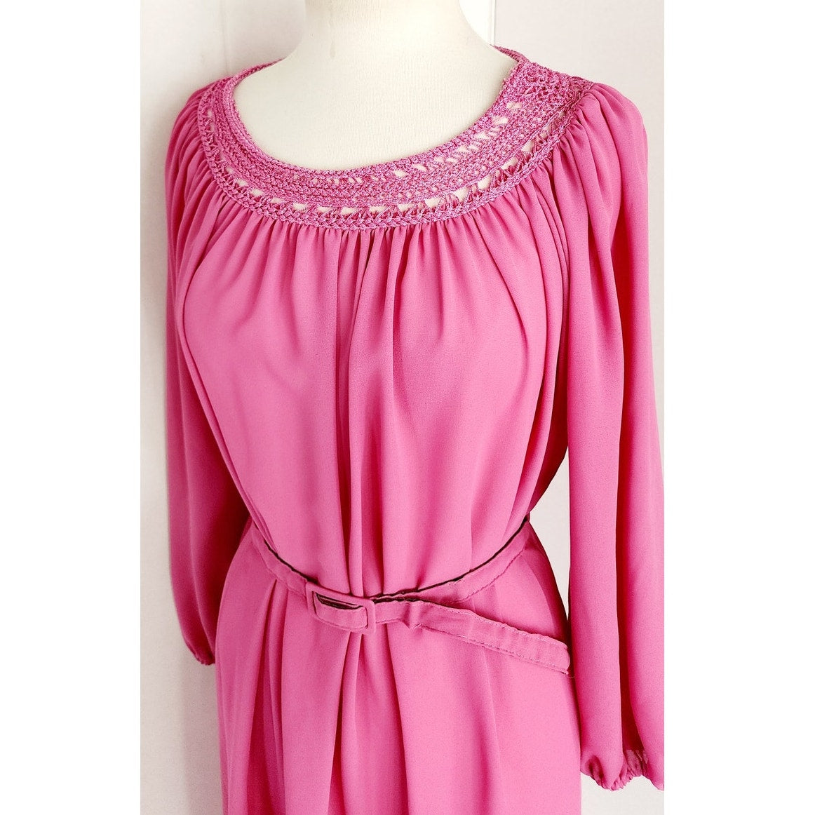 Vintage 70s Pink Dress Crochet Neckline, Belted Leslie Pomer