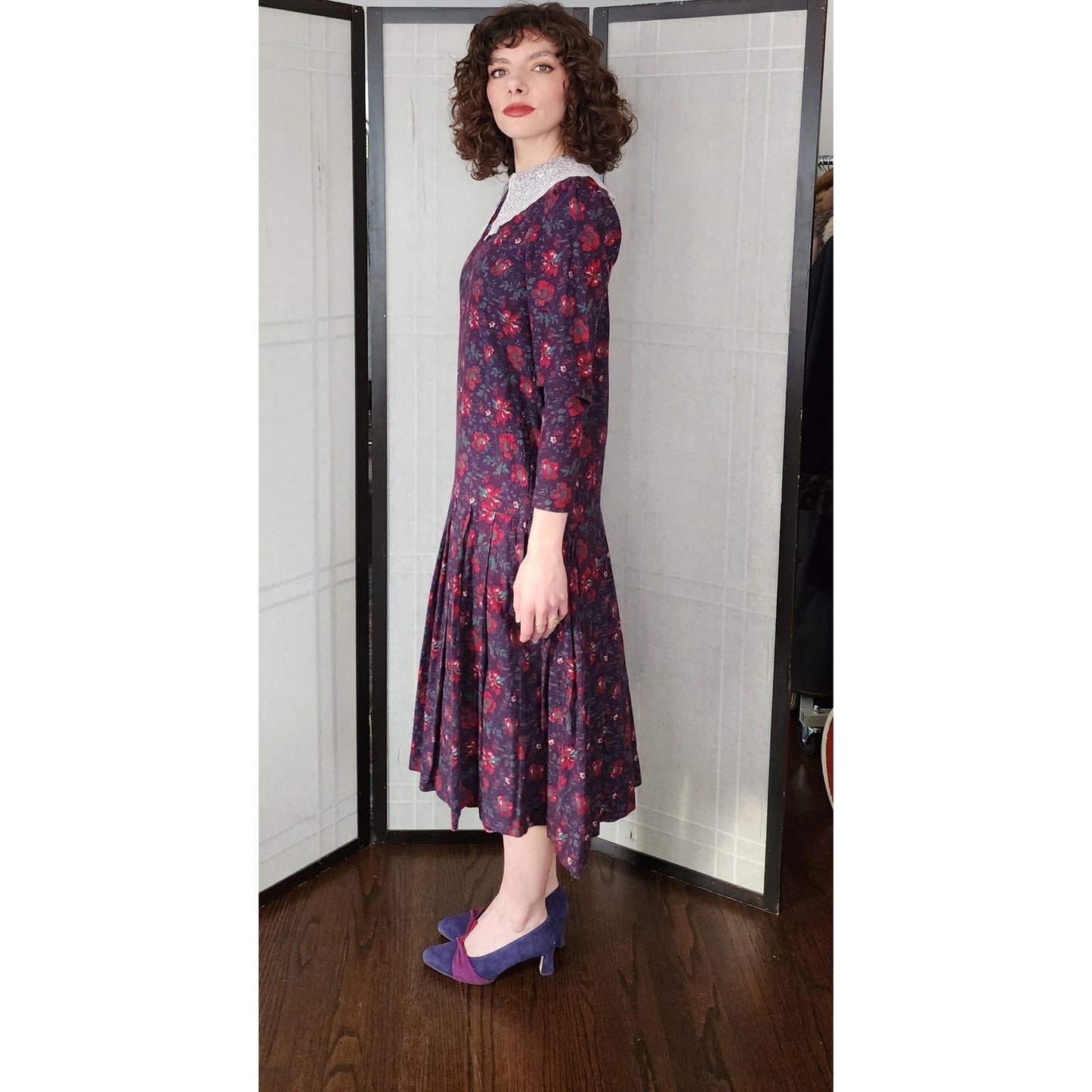 Vintage 80s Laura Ashley Dress Dark Floral Print Lace Collar Long Sleeve