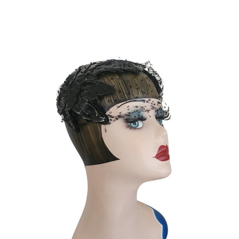 Vintage 50s Bes-Ben Hat Eggshell Style Black Leather Petals