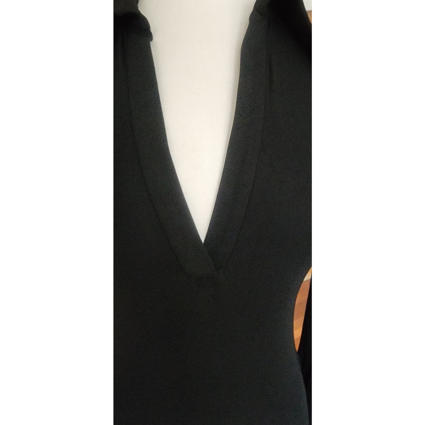 Vintage 1996 Gucci by Tom Ford Collared V NeckTop Long Sleeved Black Viscose