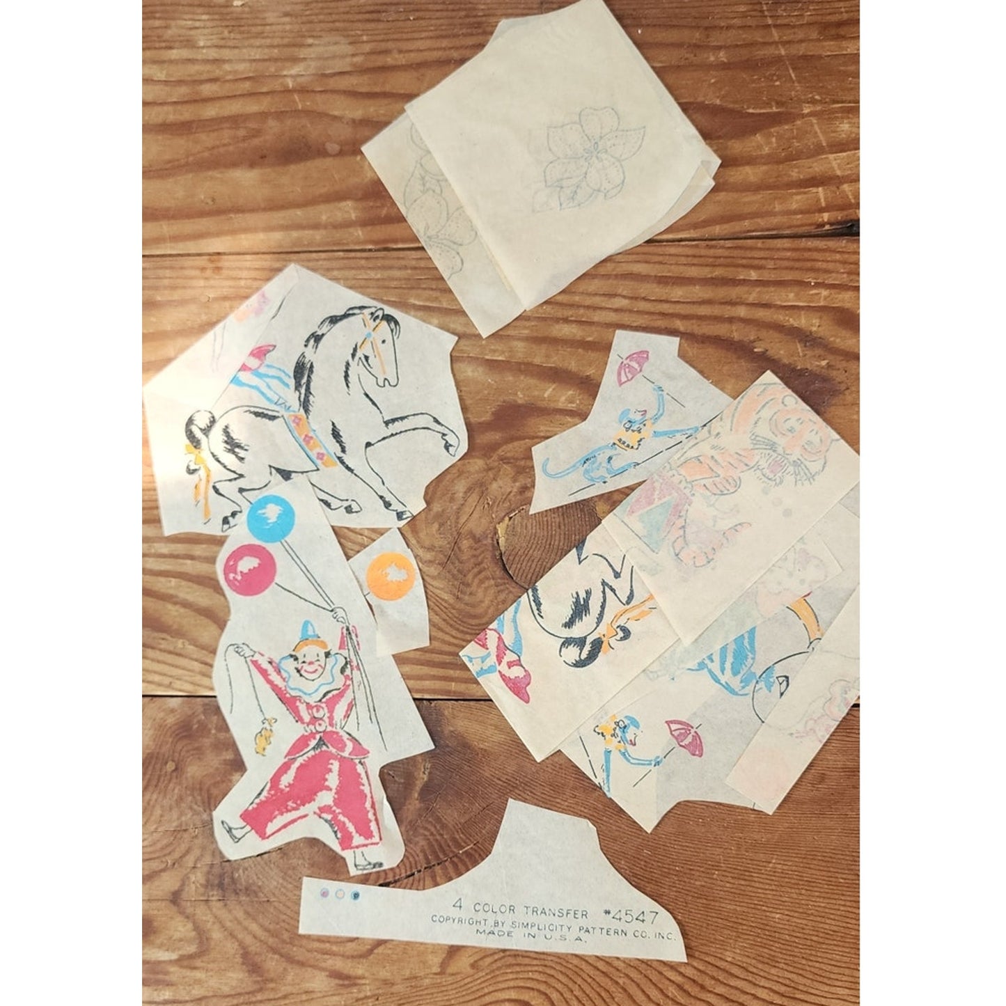 Vintage 50s Craft Kit: Circus Themed Color Transfer Decals Hot Iron Simplicity 4547