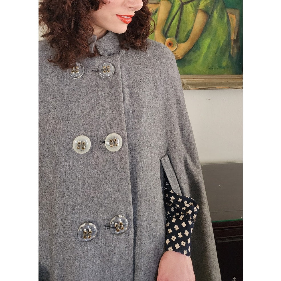 Vintage 60s Cape Gray Wool Clear Lucite Buttons Mod Cloak / M