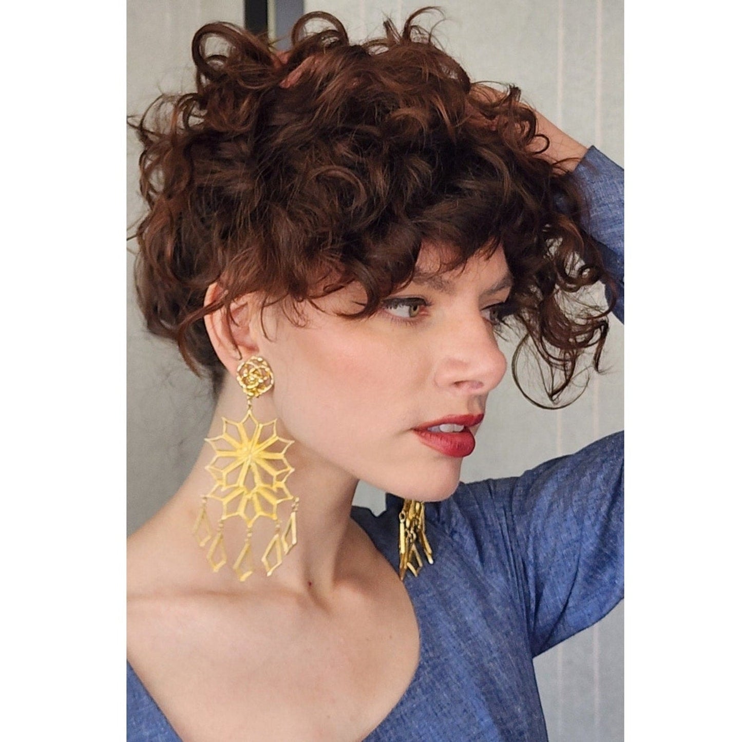 Vintage 1980s Oversized Earrings Gold Snowflake Starbursts