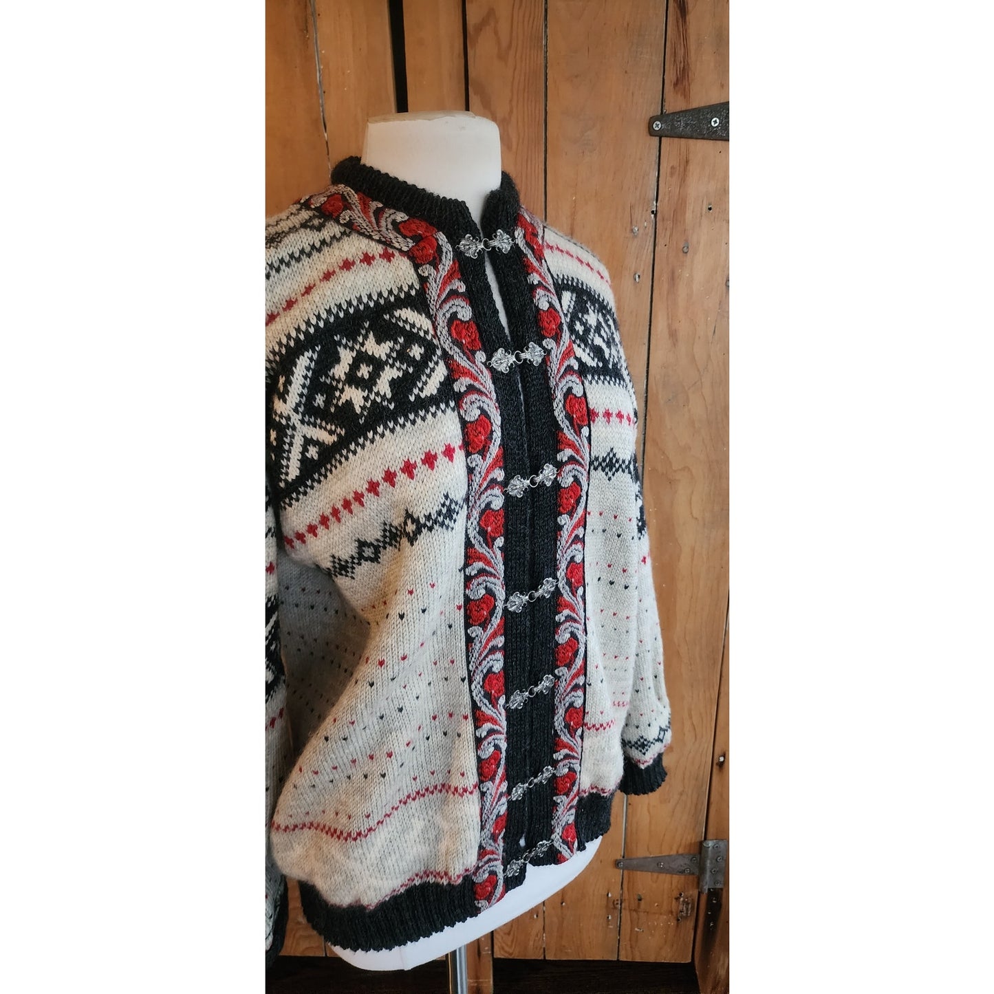 Vintage Nordic Cardign Ski Sweater Voss Knit Snowflake Pattern Norway