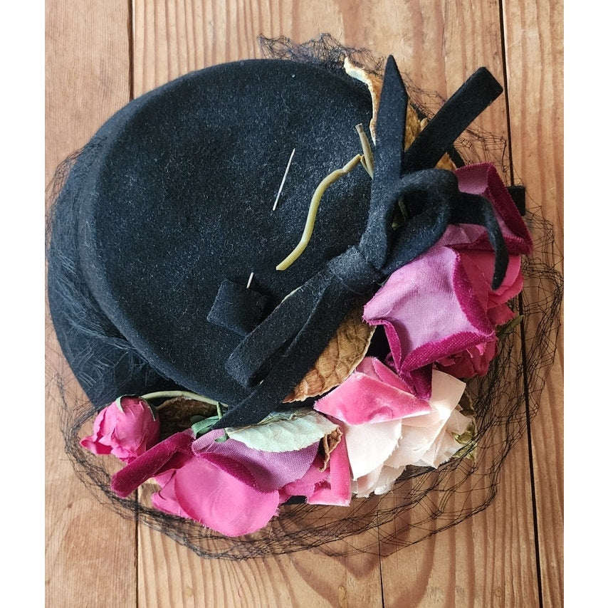 Vintage 1940s Flower Hat Black Wool Silk Floral Marshall Fields New York Creations