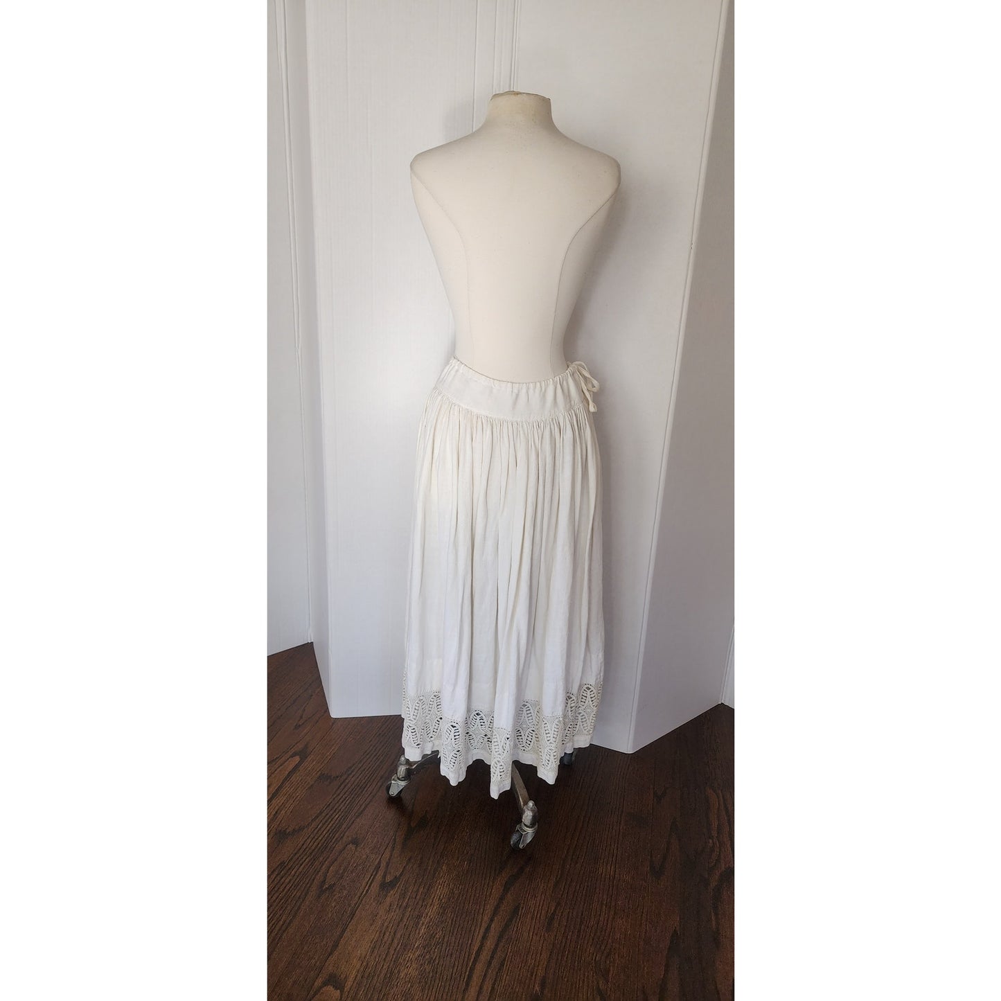 Antique Folk Skirt Peasant White Cotton Lace Embroidery Romanian Hungarian