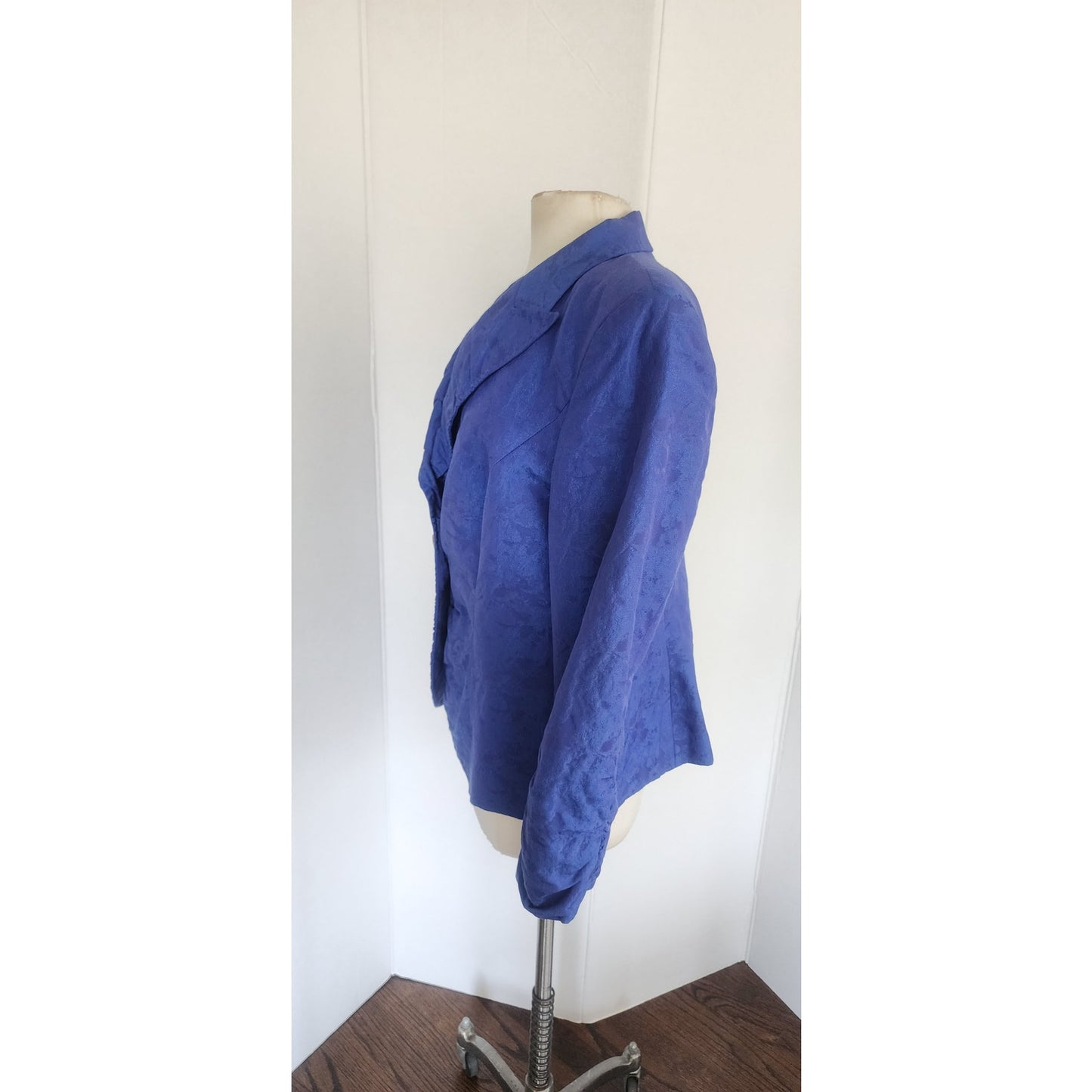 Vintage Escada Blue Blazer Printed Silk w/Agate Stone Button / L