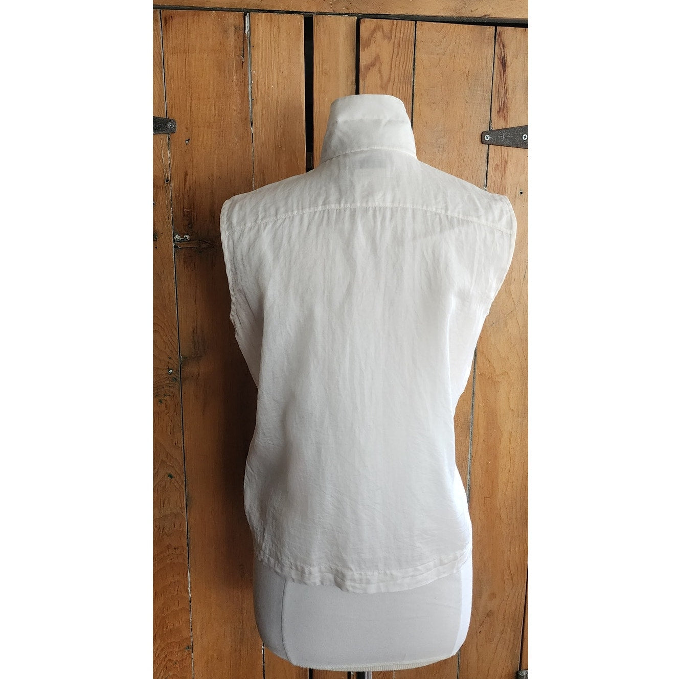 Chanel 2006 White Pleated Blouse Sleeveless Cotton Silk / M