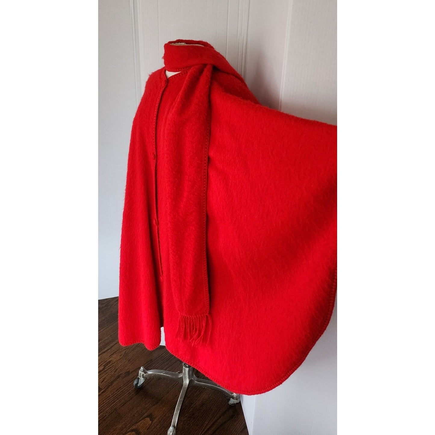 Vintage Red Cape Alpaca Wool Blend w/Attached Scarf Peru Capchatex