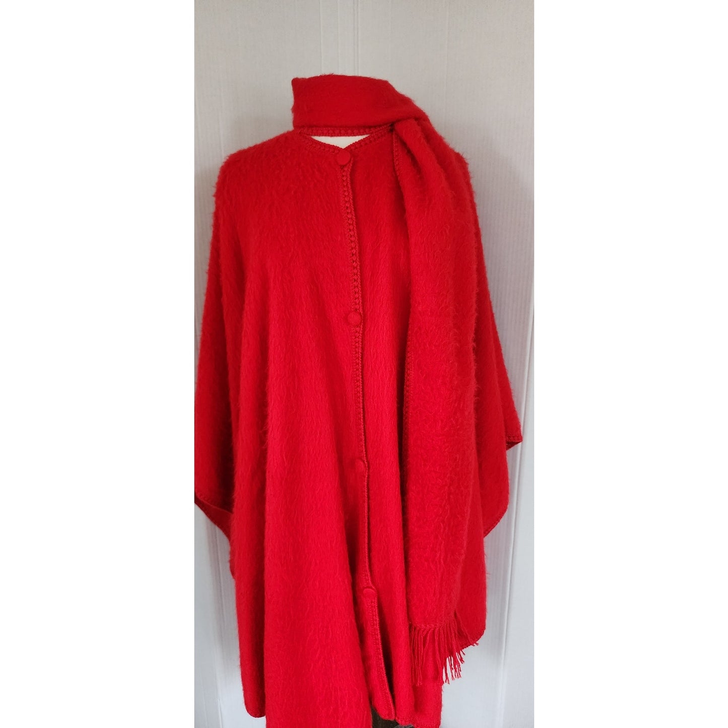 Vintage Red Cape Alpaca Wool Blend w/Attached Scarf Peru Capchatex