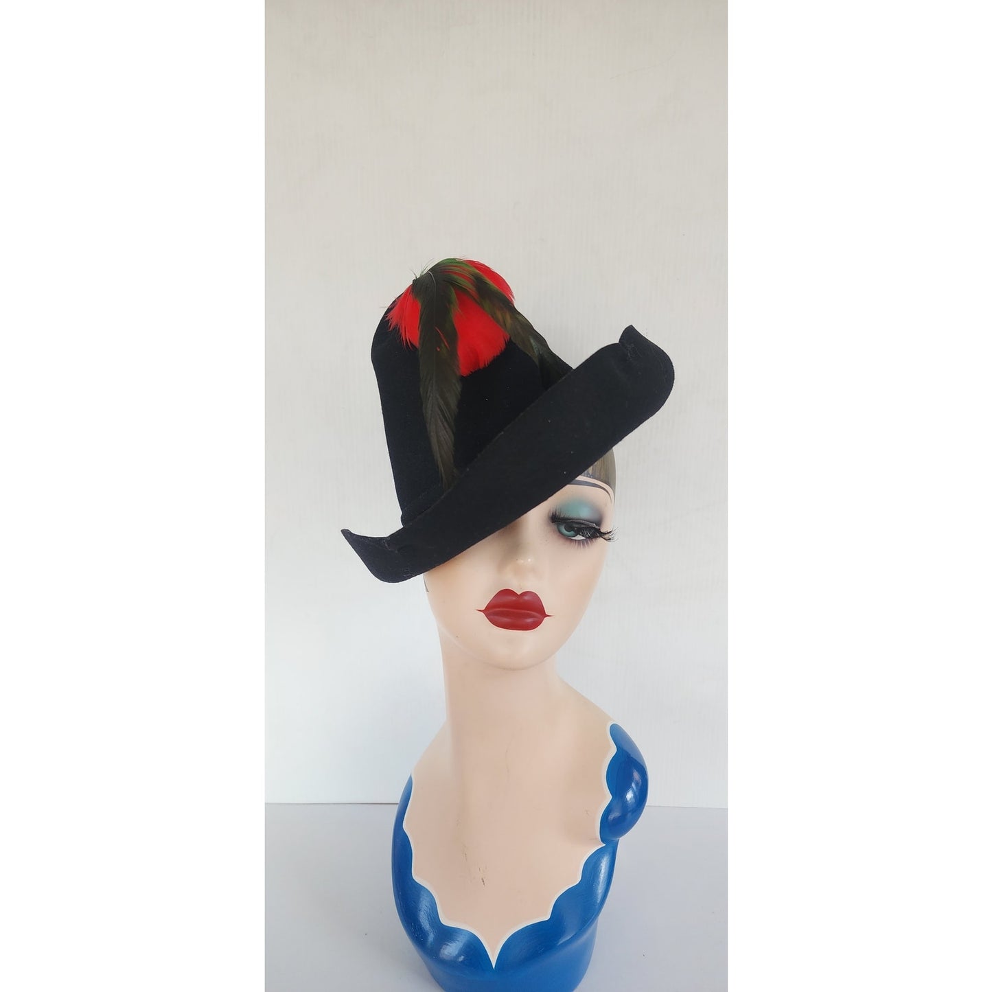 Vintage 30s Robin Hood Hat Black Wool Red Feather New York Creation
