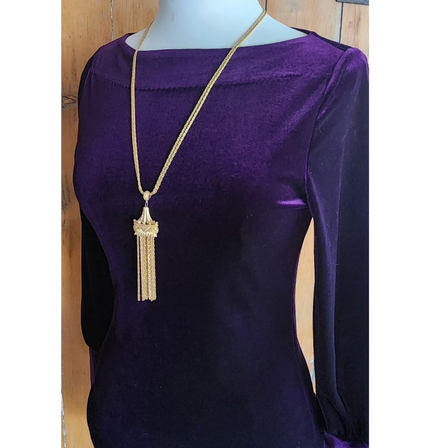 Vintage 70s Monet Traviata Pendant Necklace Gold Fringe Pagoda