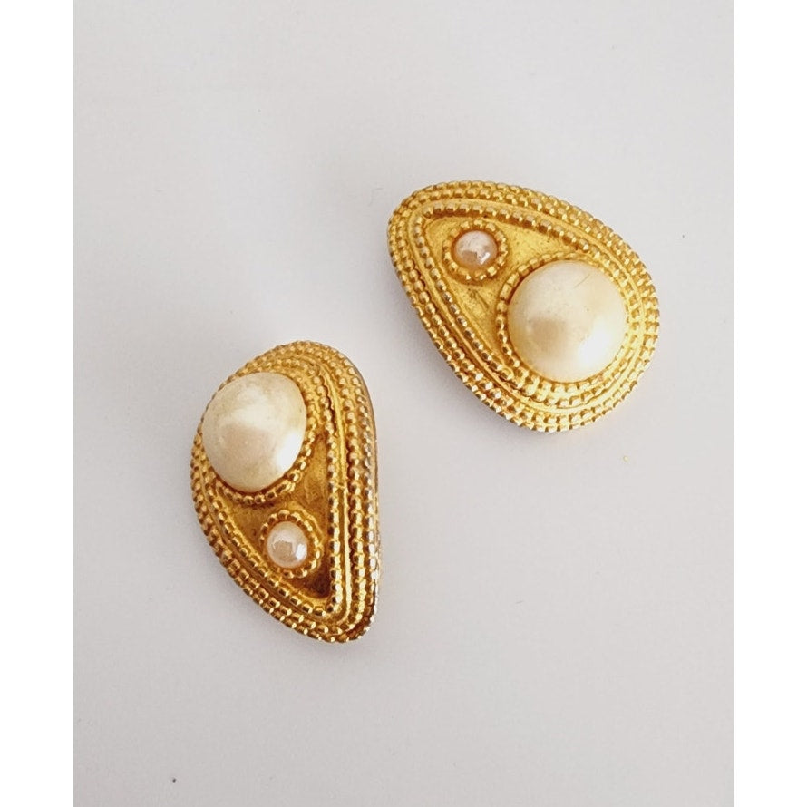 Vintage 80s Oscar de la Renta Earrings Clips Gold & Pearl