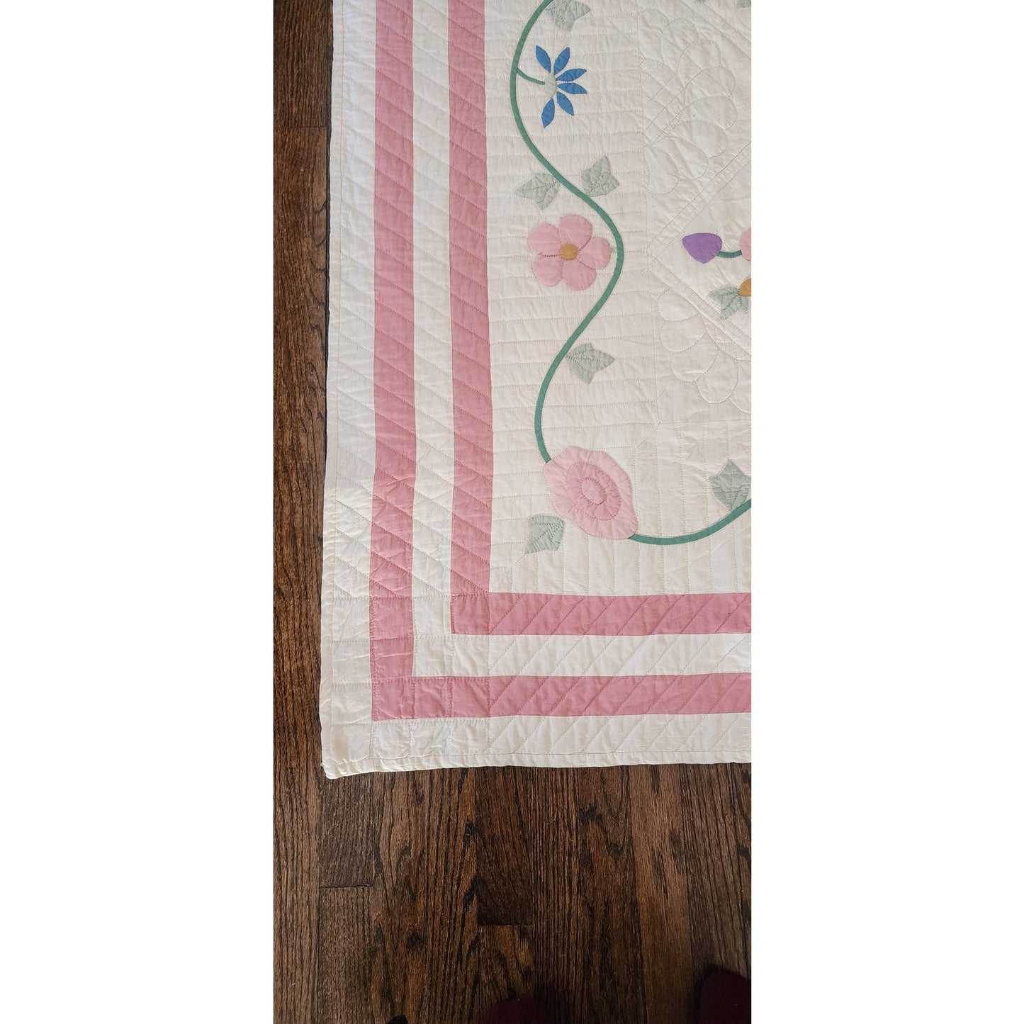 Vintage 30s 40s Quilt Appliqué Floral Bouquet with Swag Border Cheddar Cotton