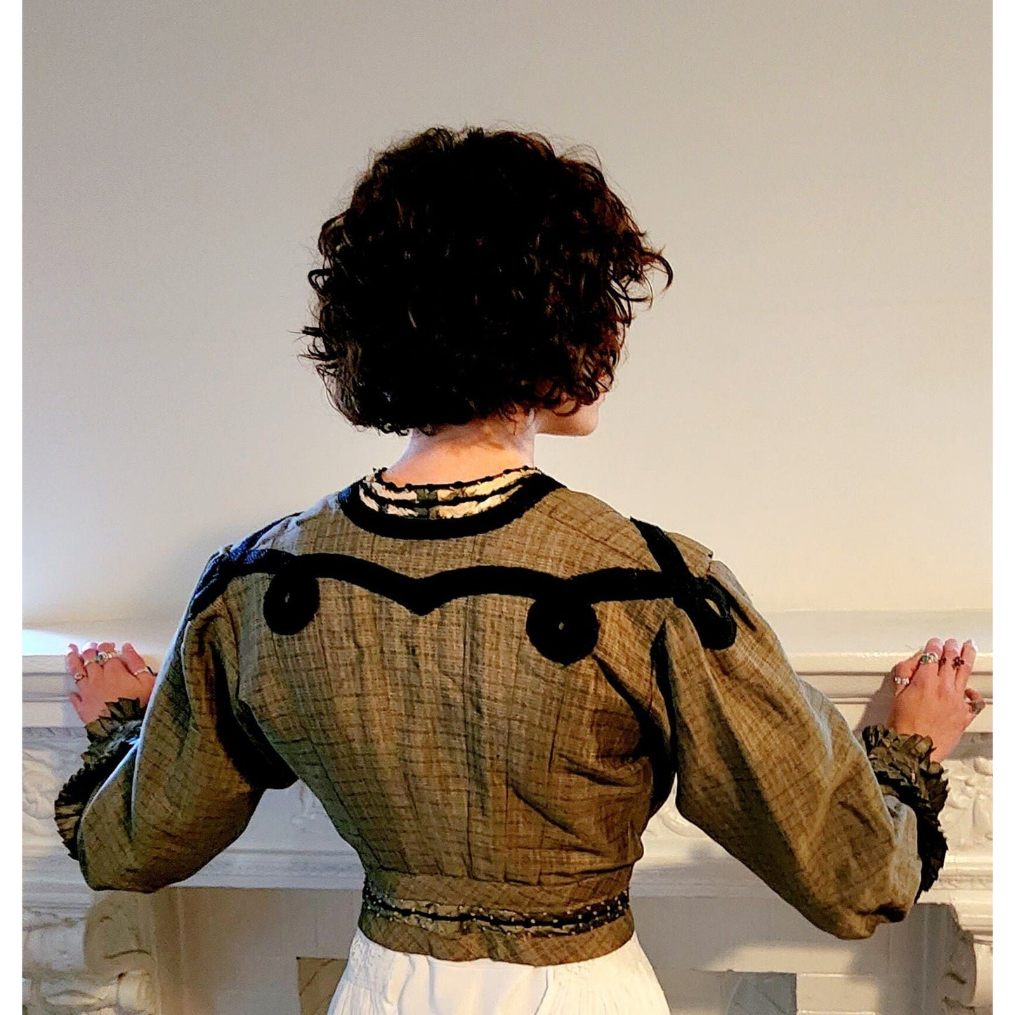 Antique Ladies Jacket Edwardian 1900s 1910s Gray Silk Black Coiled Trim