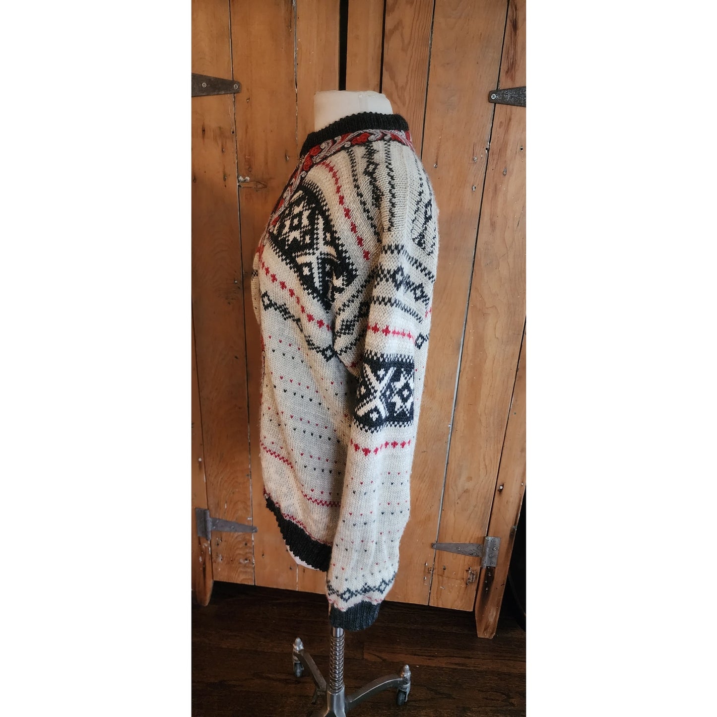 Vintage Nordic Cardign Ski Sweater Voss Knit Snowflake Pattern Norway