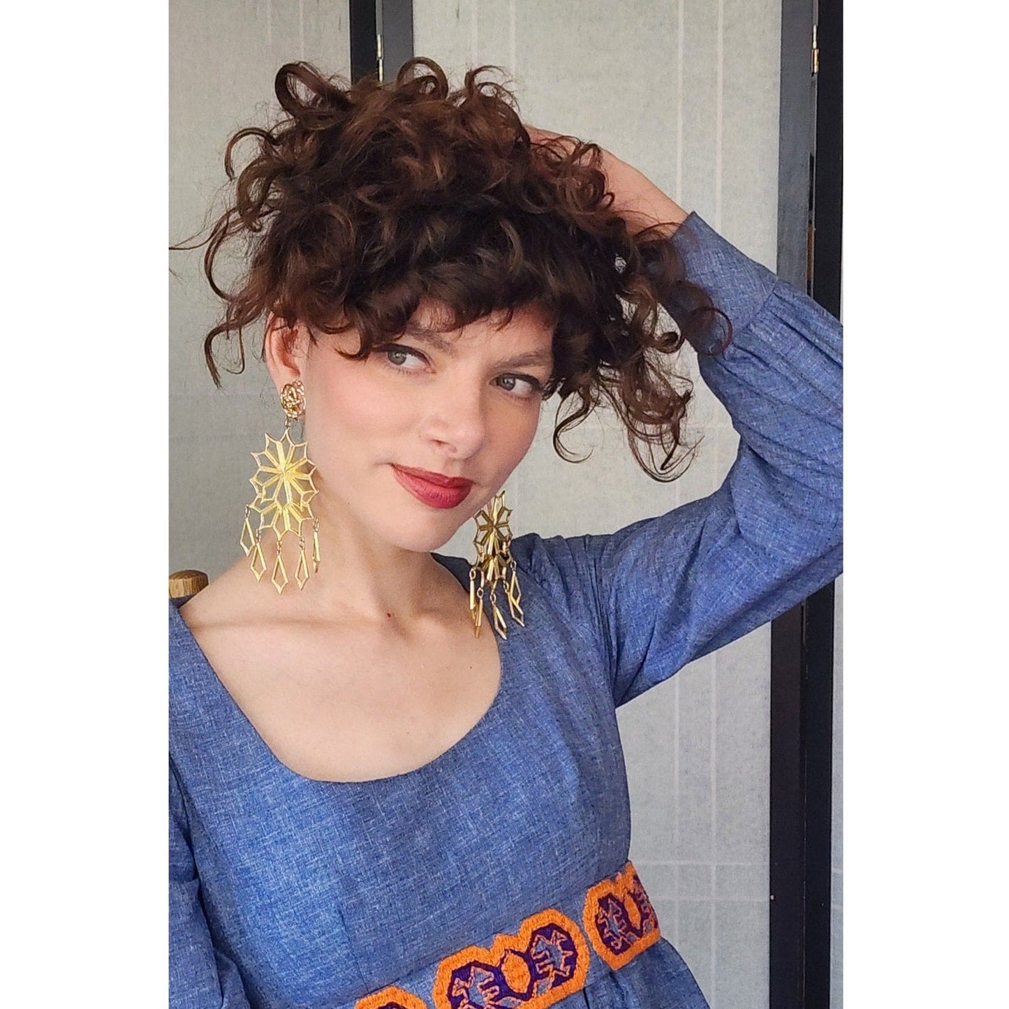 Vintage 1980s Oversized Earrings Gold Snowflake Starbursts