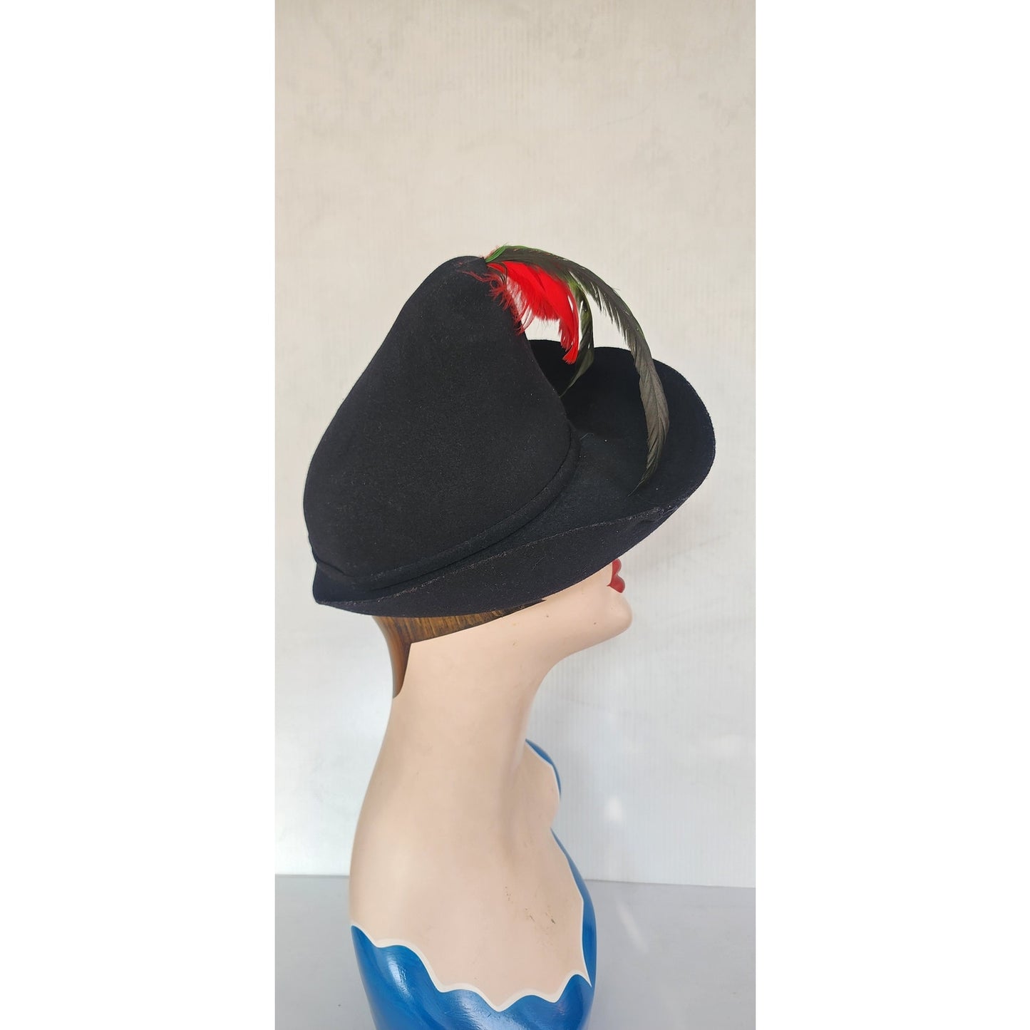 Vintage 30s Robin Hood Hat Black Wool Red Feather New York Creation