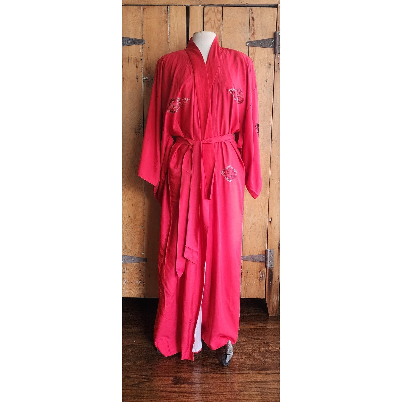 Vintage Japanese Dragon Robe Embroidered Red Silk