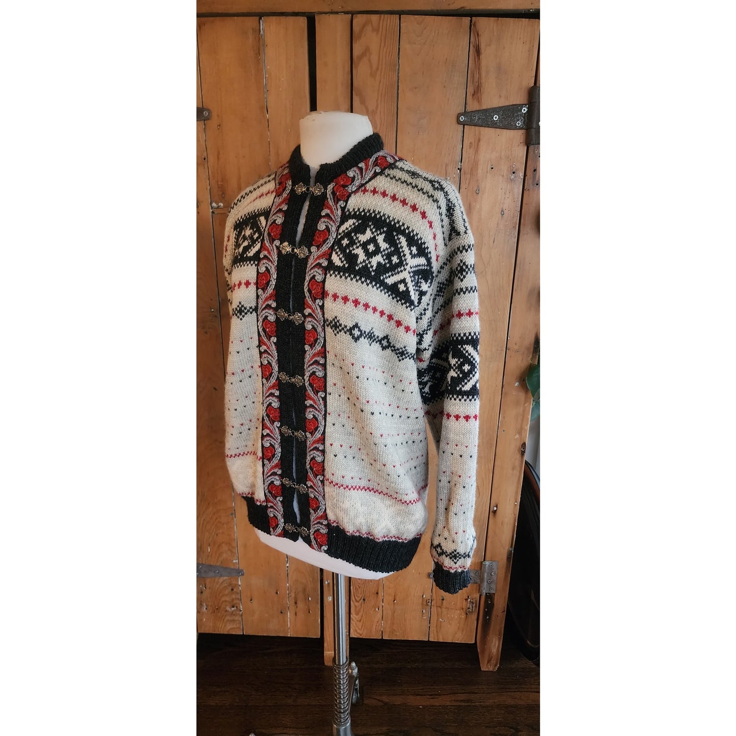 Vintage Nordic Cardign Ski Sweater Voss Knit Snowflake Pattern Norway