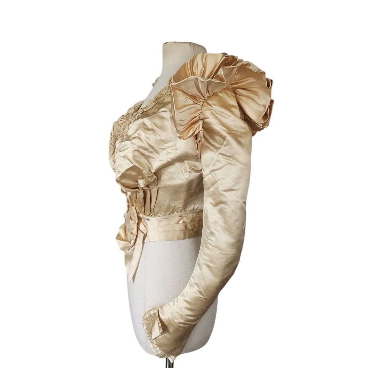 Victorian Ball Gown Bodice Top Jacket Puff Ruffled Sleeves Cream Silk Lace Embroidery 1880s 1890s