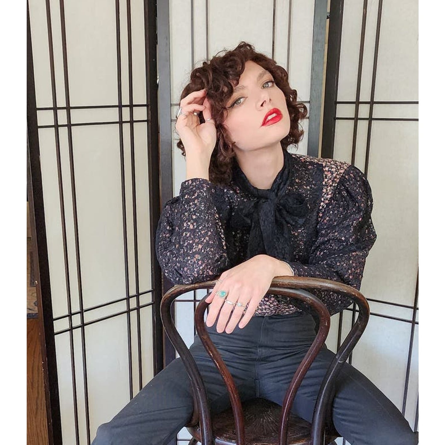 Vintage 80s Blouse Floral Print Black Lace Pussycat Bow