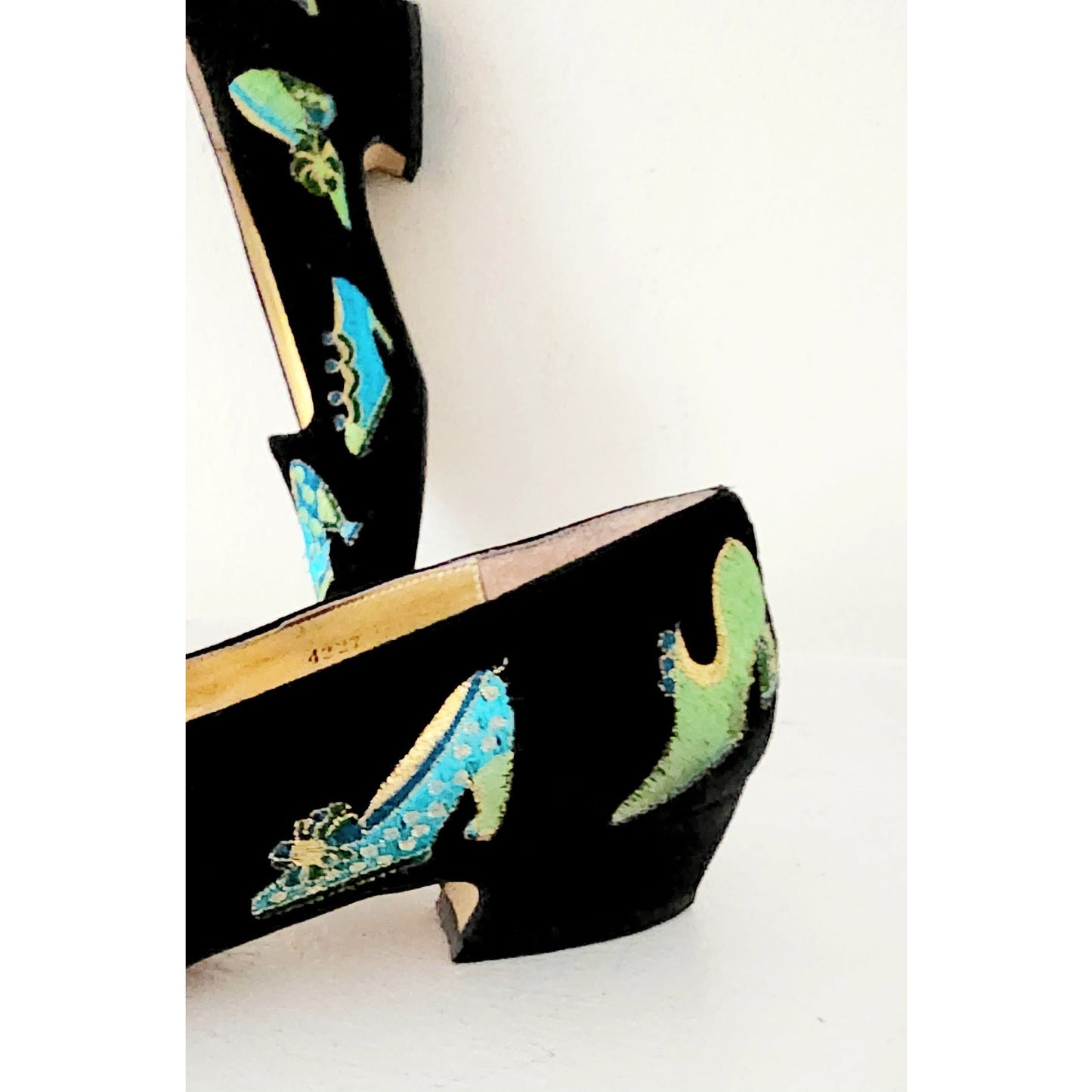 Vintage 90s Black Suede Pumps Green Shoes Embroidery J Renee 7.5