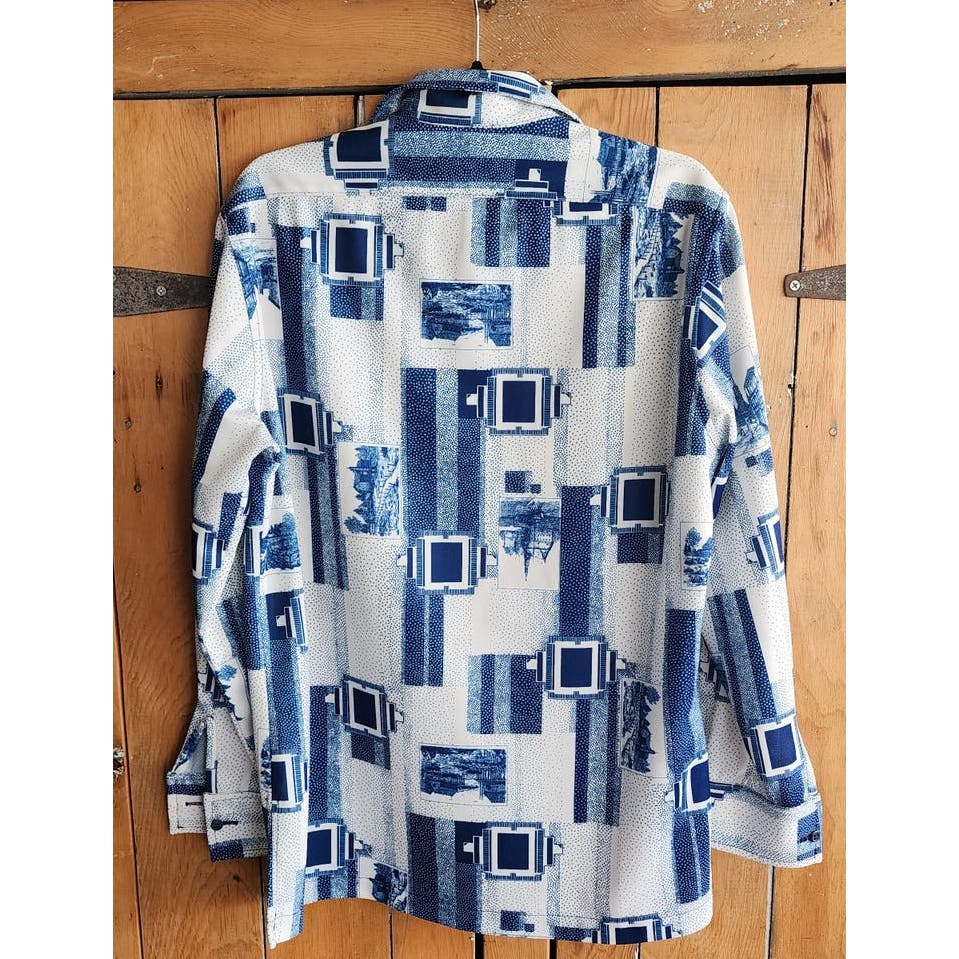 Vintage 70s Novelty Print Mens Shirt Button Down Blue White