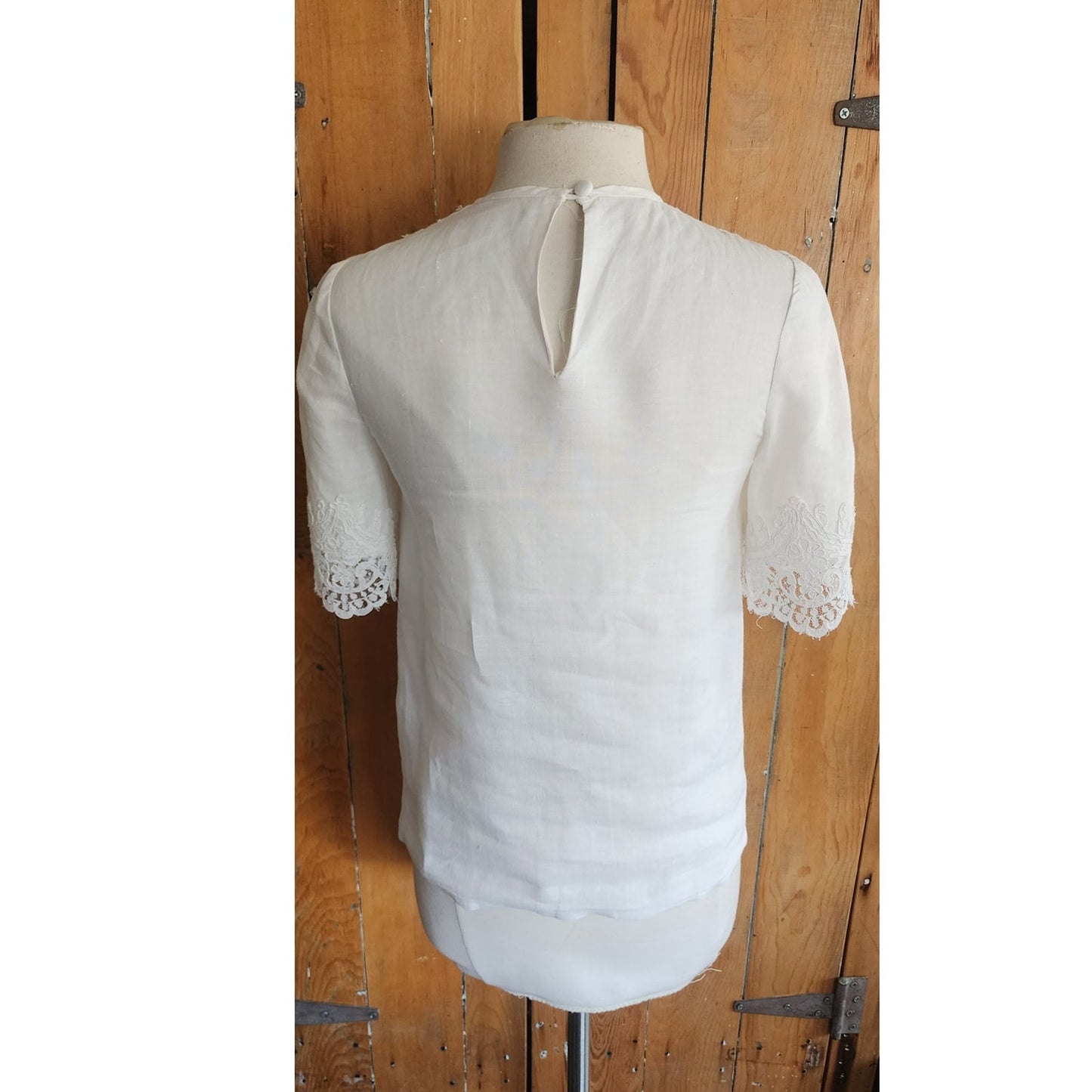 Vintage White Linen Blouse w/Lace Applique Short Sleeves / S-M