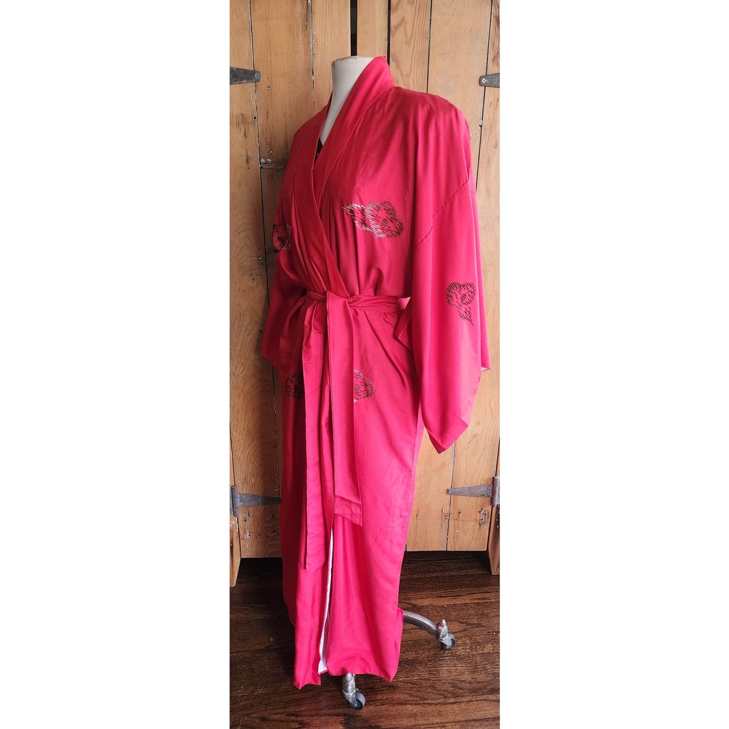 Vintage Japanese Dragon Robe Embroidered Red Silk
