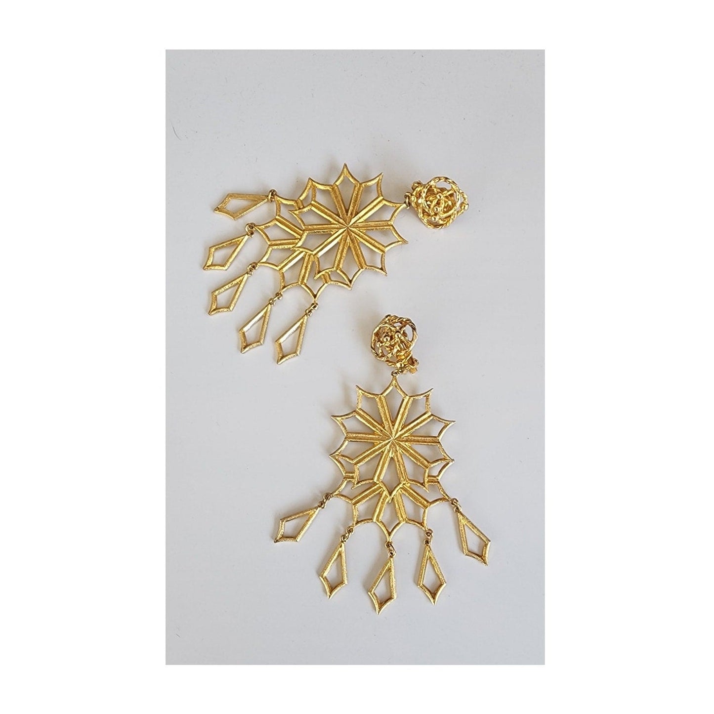 Vintage 1980s Oversized Earrings Gold Snowflake Starbursts