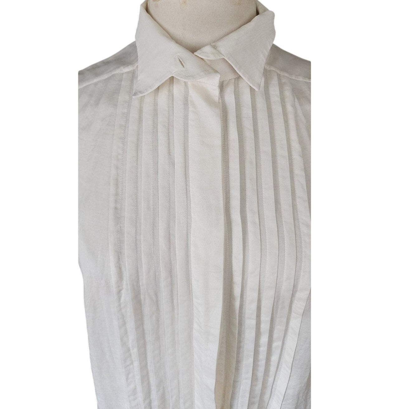 Chanel 2006 White Pleated Blouse Sleeveless Cotton Silk / M